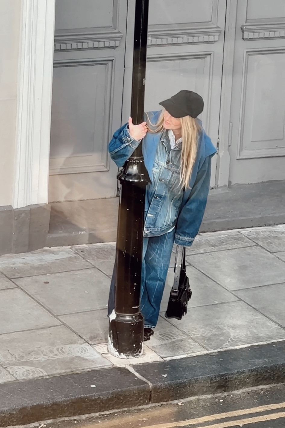 Just hanging out in double denim 

#LTKeurope #LTKmidsize