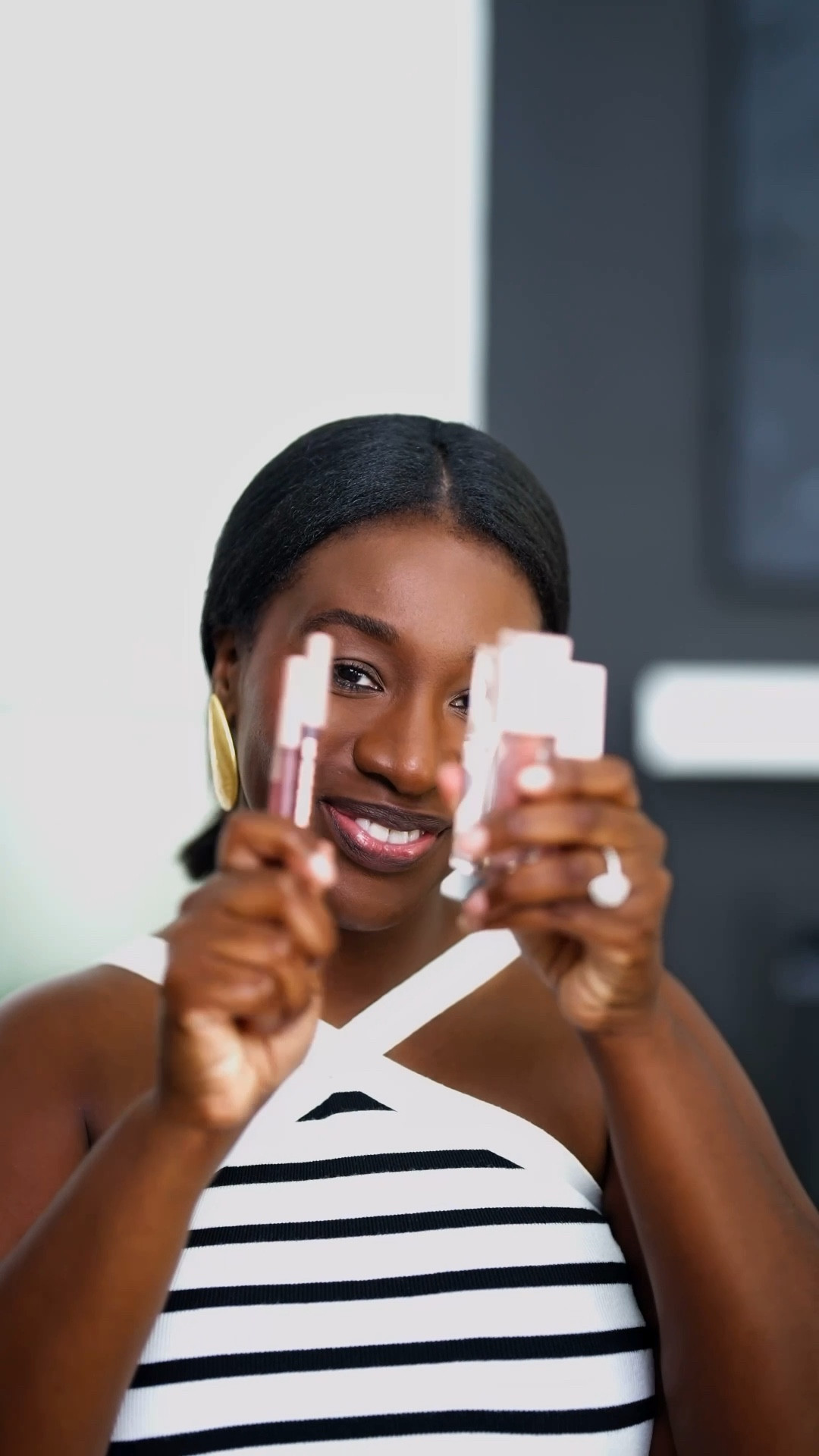 ✨ Okay but can we talk about this Maybelline combo?! ✨

The Lifter Gloss is giving me that perfect glossy pout without the sticky mess (we've all been there 😅) and this Lifter Liner? Chef's kiss! It literally lifts and defines my lips so effortlessly. 

I'm obsessed with how this duo makes my lips look naturally fuller and more defined - like I woke up like this but better 💋 The gloss has that perfect amount of shine and the liner stays put ALL DAY (tested through my morning coffee, lunch, and approximately 47 selfies 📸)

Swipe to see the before and after because WOW! For drugstore prices, this is giving expensive vibes and I'm here for it 🙌🏾

Watch my full tutorial and honest review on YouTube - link in bio! I break down exactly how I apply these for the most natural-looking fuller lips 💄

What's your go-to lip combo? Drop your faves below!👇🏾

#MaybellinePartner #LifterGloss #LifterLiner #DrugstoreMakeup #LipGoals #MakeupOnABudget #GRWM #BeautyFinds #GlossyLips #MakeupReview​​​​​​​​​​​​​​​​

#LTKGiftGuide #LTKBeauty #LTKSummerEdit