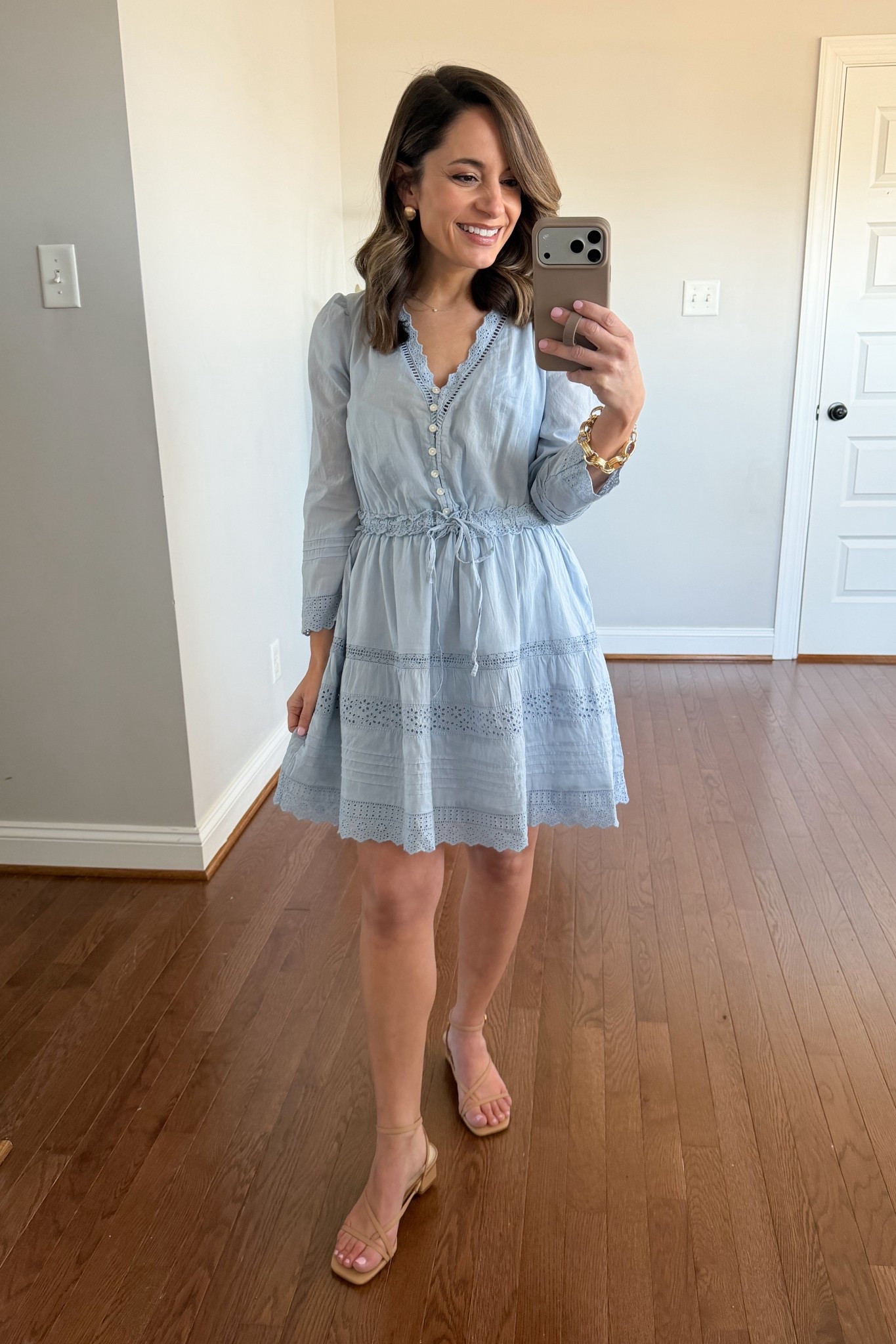 This cutie popped back up in petite xs (all sizes in white). Fully lined with sleeves 👏 and 100% cotton! 

Dress: petite xs 

#LTKPetite