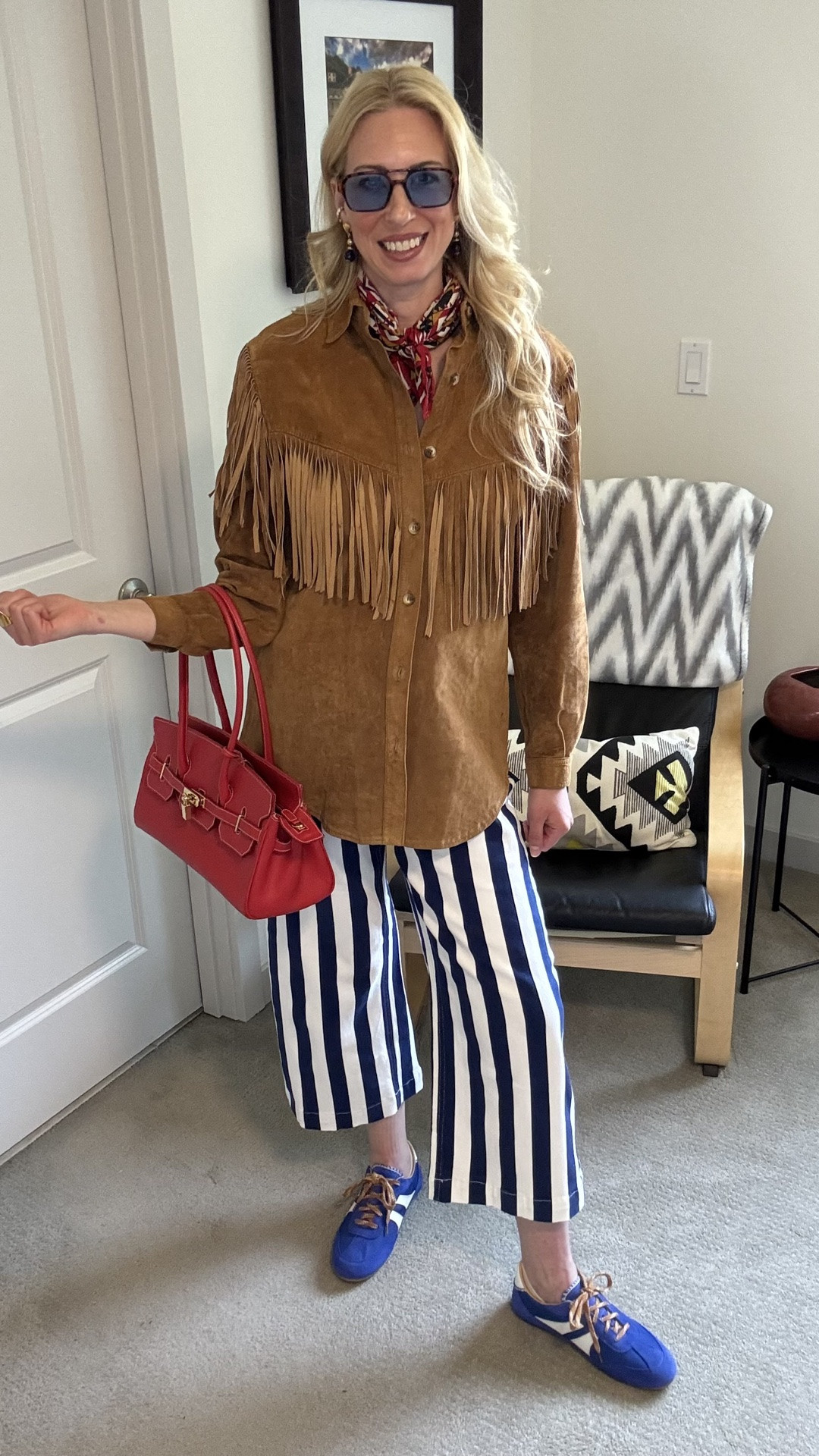 Here’s your reminder to stop playing it safe with your outfits, mix’s prints, colors and textures! Most importantly have fun with it, and wear what sparks joy for YOU! 

Vintage suede fringe top and earrings @ebay
Striped pants @tiktokshop
Shoes @Madewell 
White tank old @Target 
Bandana, ear cuff and sunnies @amazon
Bag @vestiaire

#LTKootd