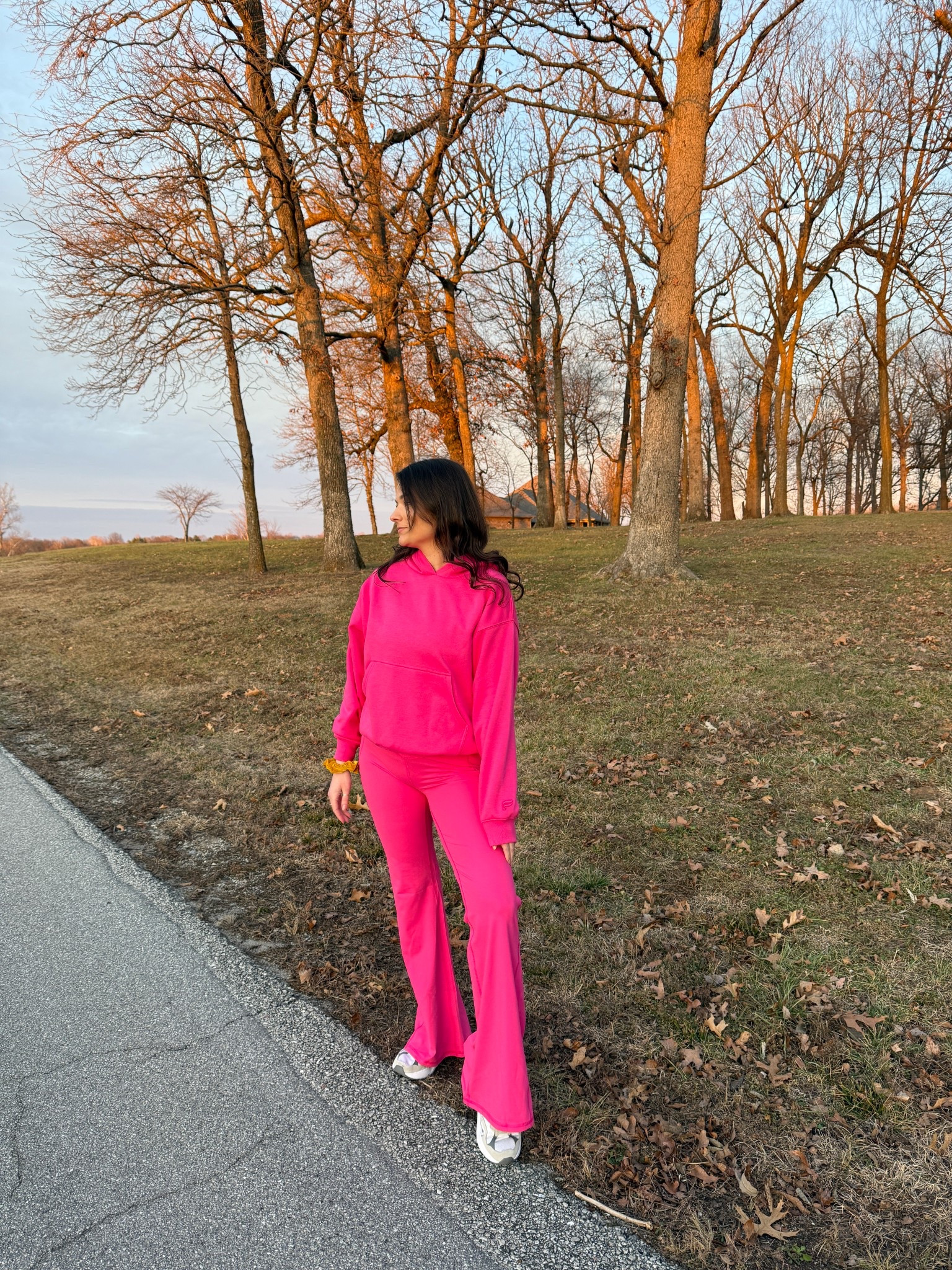 On Wednesday’s we wear PINK 🎀🩷

Matching set, pink set, workout set, hoodie, leggings, flare leggings, sneakers, 

#LTKselfcare #LTKActive #LTKfitnessgoals