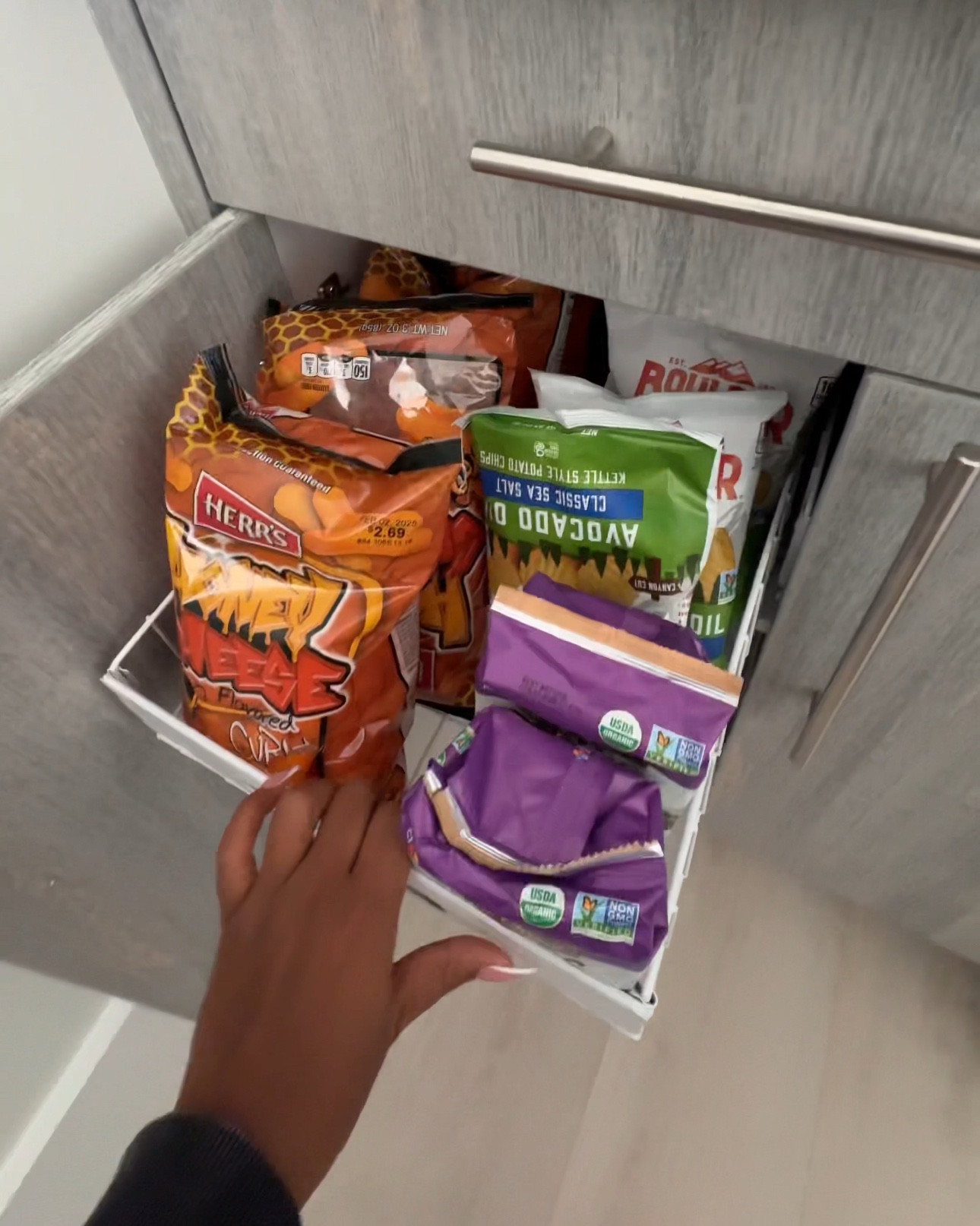 CABINET PULL OUT ORGANIZER (no nails necessary)

#LTKHome