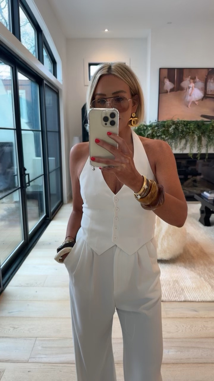 20% off this jumpsuit today only with code “happy20” 🤩🤩🤩 I’m in a medium for reference 