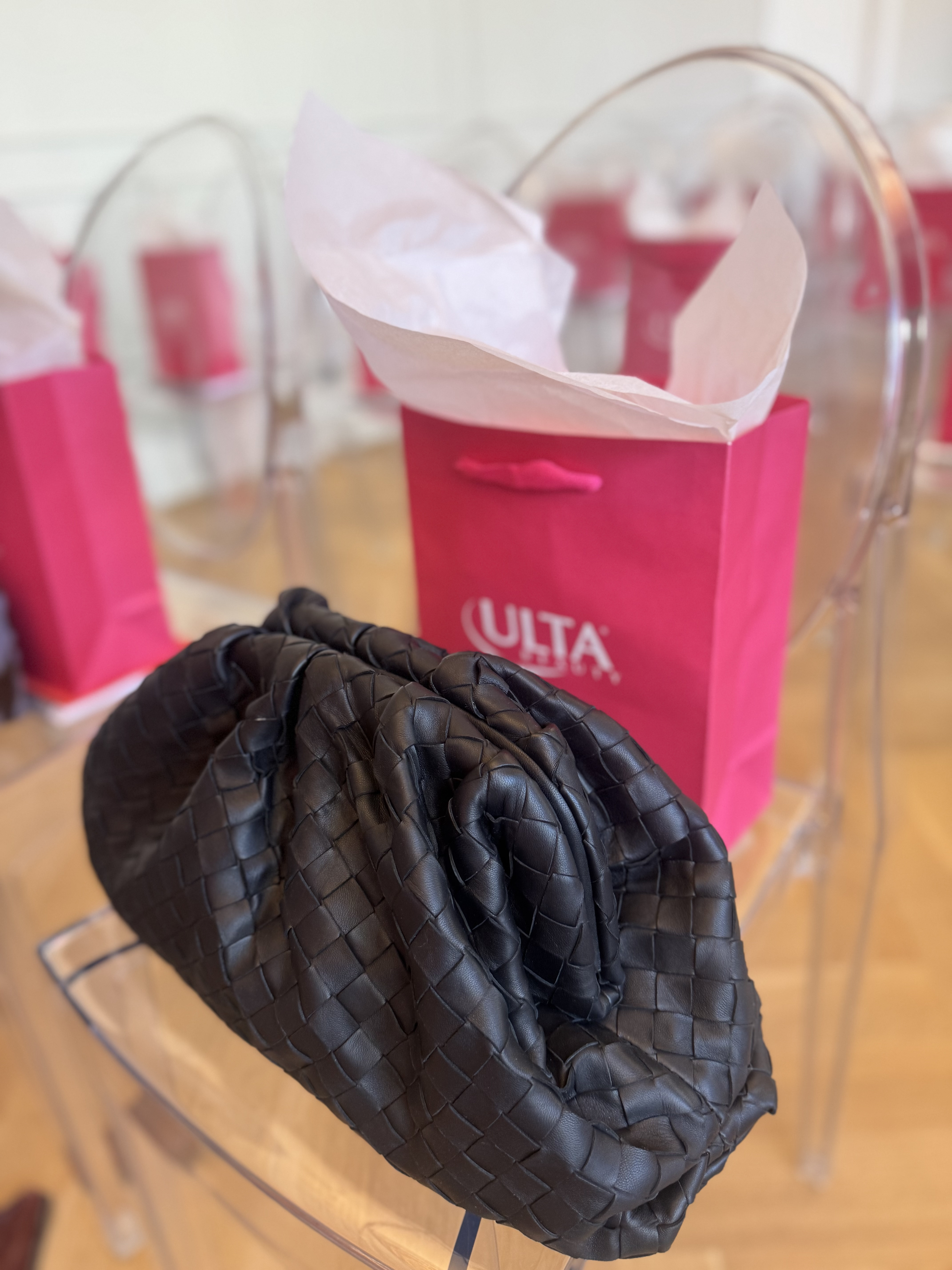 this cute woven handbag is perfect for any occasion and outfit.

Disclaimer: item may be limited availability 😫 but tagging a few similar pieces and linking what’s available! 🫶🏽

#outfitinspo #flyageless #winterstyle #midlife #fashionover40 #stylereel #LTKStyle #ootd #outfitcheck #outfitdetail #fitcheck #fashionover40 #casualchic #fashionreelcreator  #whattowearnow #streetsyle #outiftinspo #autumnfashion #casualchicstyle #LTKParty #LTKFashionFinds

#LTKStyleTip #LTKOver40 #LTKGiftGuide