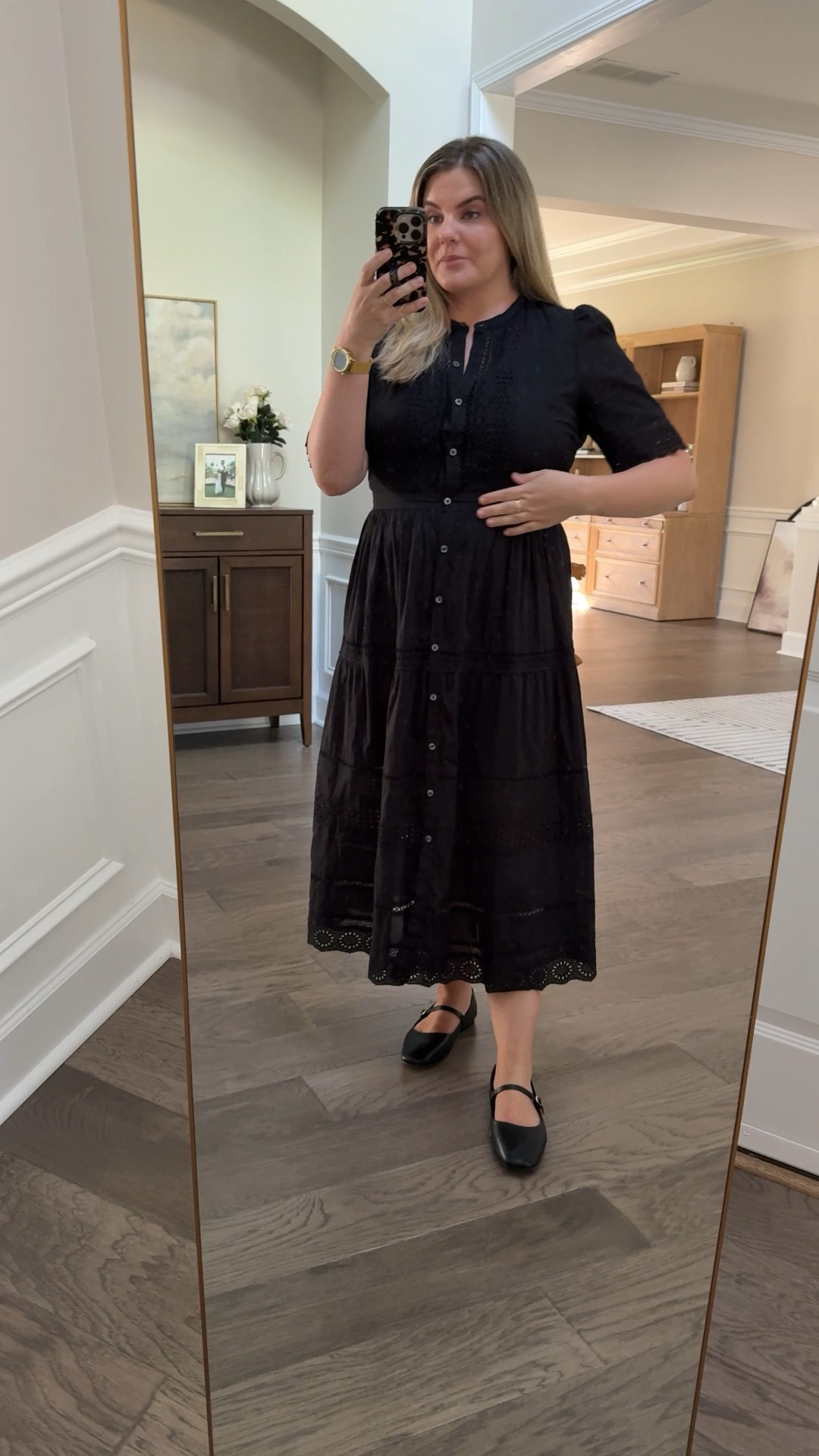 The perfect black ballet flats only $36! 
.
.
.
#blackshoes #fallstyle #fallshoes #flatshoes 

#LTKFindsUnder50 #LTKShoeCrush #LTKSaleAlert