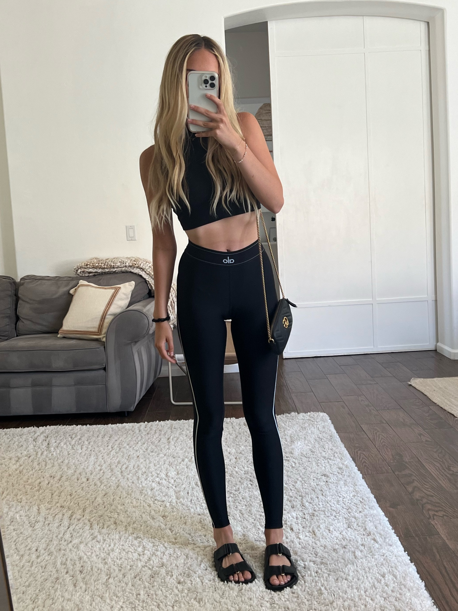 #workoutinspo #workoutoutfits #workout #workoutsets #leggings #alosets #blacktops #blackleggings #pilatesoutfits #yogaoutfits

#LTKSeasonal #LTKU #LTKFitness