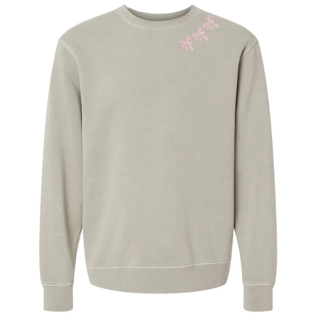 Embroidered 'Bow Collar' Cozy Crew | United Monograms