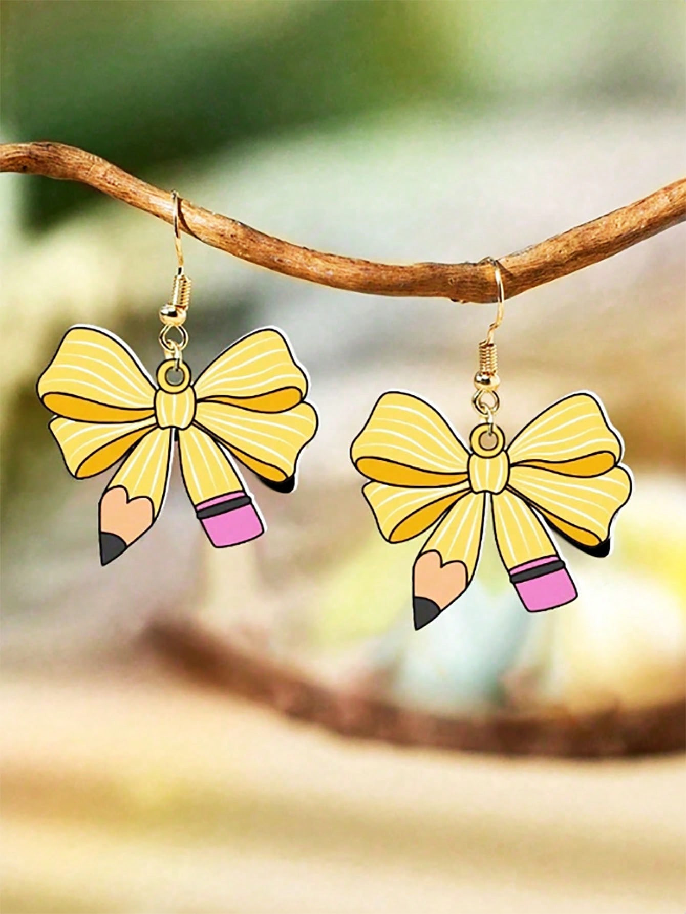 1 Pair Acrylic Cute Pencil & Bow Earrings, Leopard, Cow Print Heart Shaped Pendant Earrings, Creative Jewelry Accessories For Graduation, Back To School, Teacher's Day | SHEIN