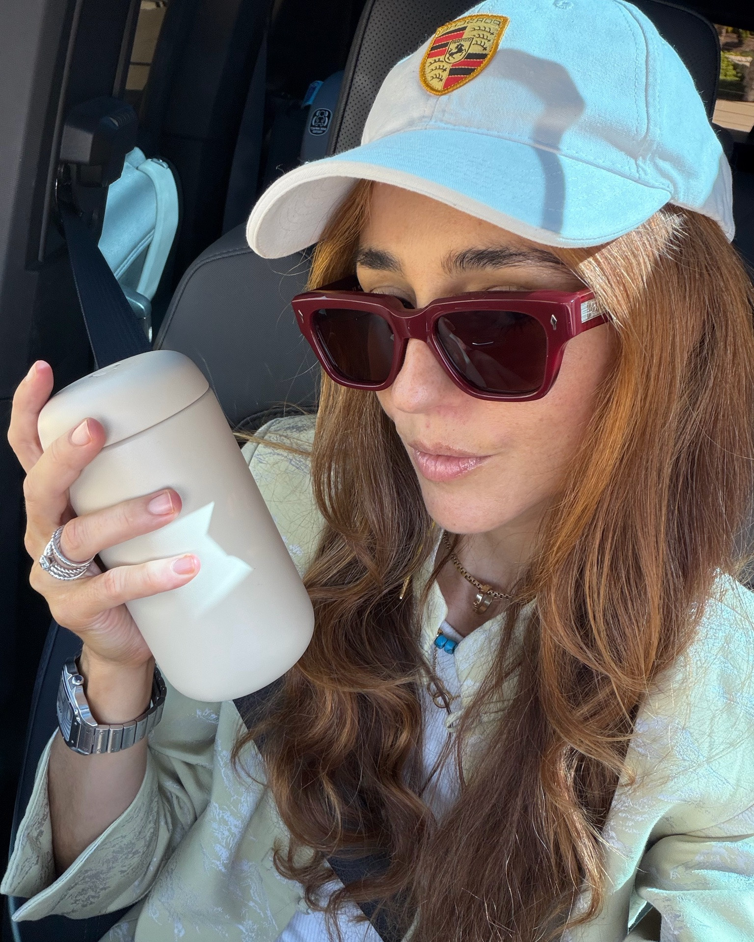 My daily working mom essentials list - this insulated to-go coffee mug. Not only is it a modern design dream, the minimalist capsule design with taupe tone is a perfection for daily style, the function is amazing keeping hot/iced drinks as they should be, most of the day. A school run - office - school run must!