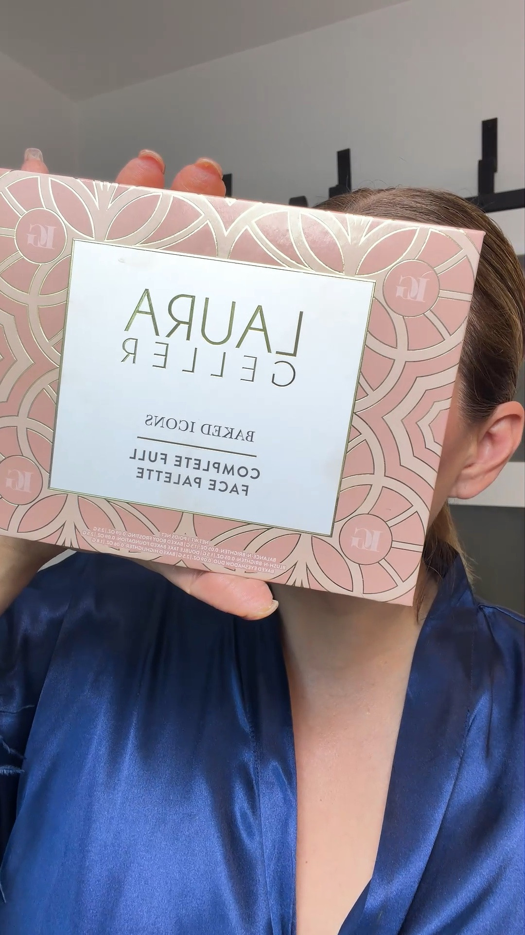 Maquillaje con paleta Laura Geller

#LTKselfcare #LTKOver40 #LTKBeauty