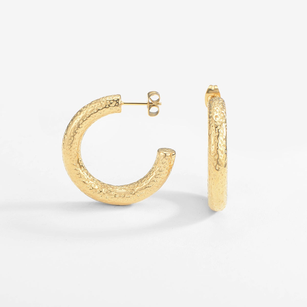 Catharine Chunky Hoops | Victoria Emerson