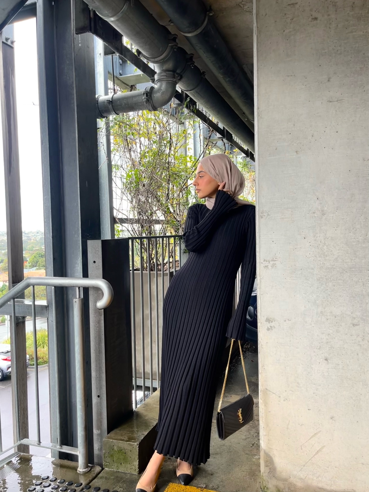 The stunning & trendy Dissh dress - it’s thick yet breathable, perfect for an unpredictable weather day. Ribbed design with the flare sleeve, my fave! + my gorg Chanel dupes! 

#LTKaustralia #LTKstyletip #LTKbeauty