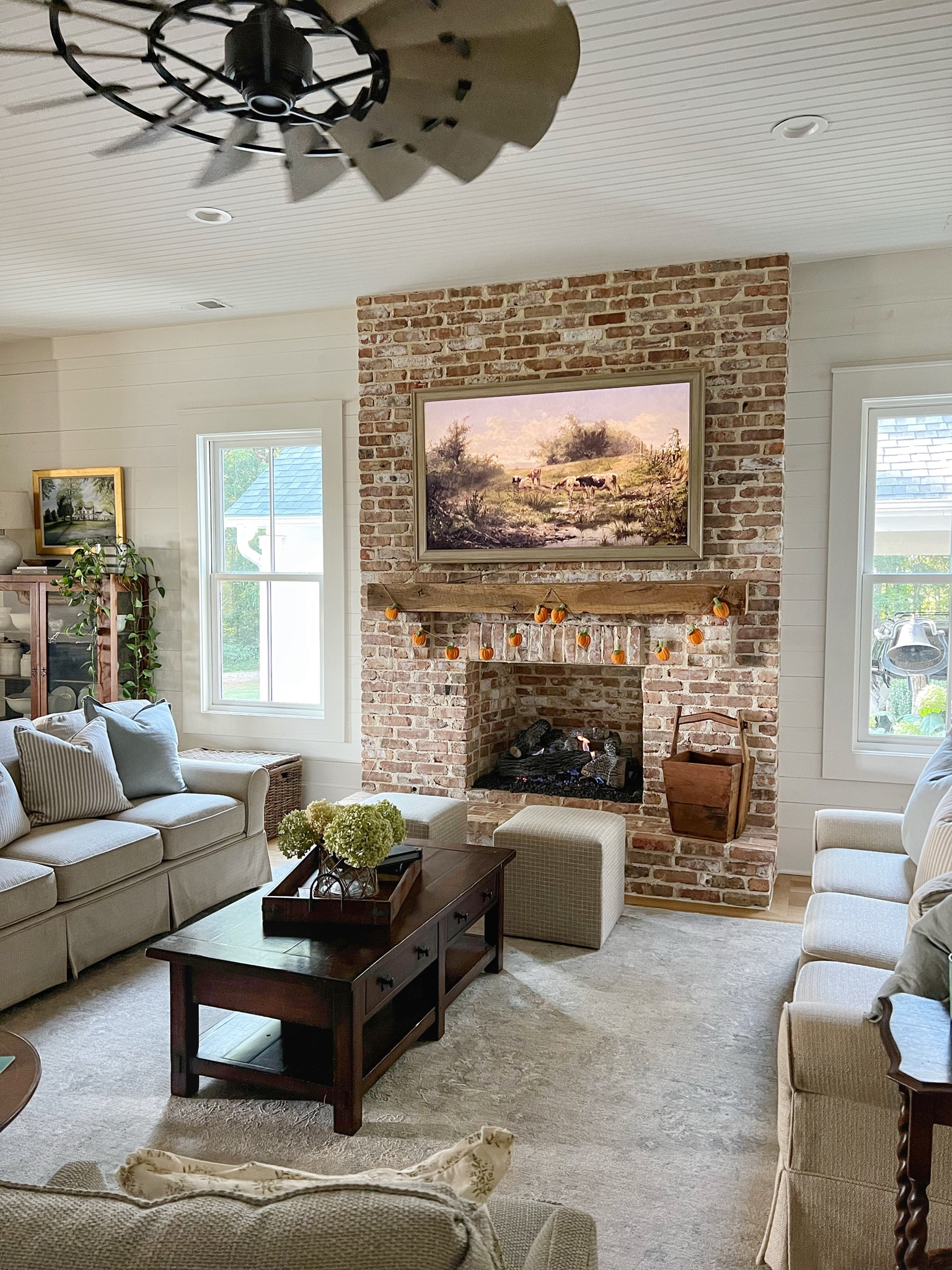 Fall is upon us! 🍂 
#fall #falldecor #farmhouse #amazonhome#LTKHalloween

#LTKhome #LTKSeasonal