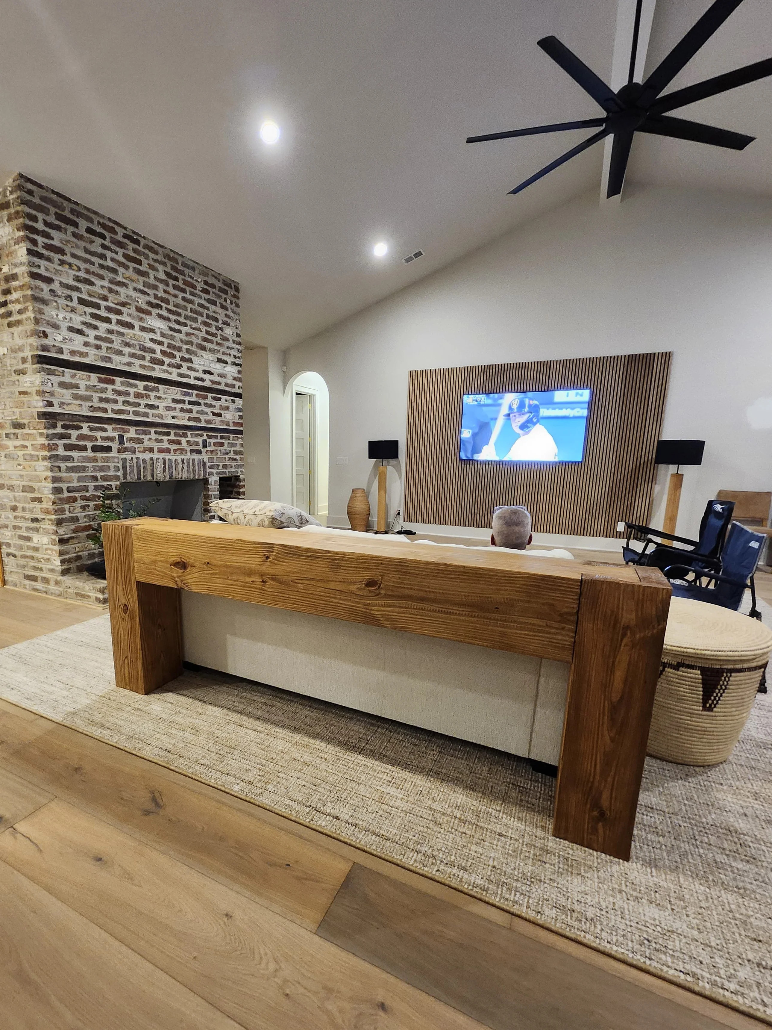 Modern Rustic Console Table - Soft Brown | Vinna Home & Kitchen