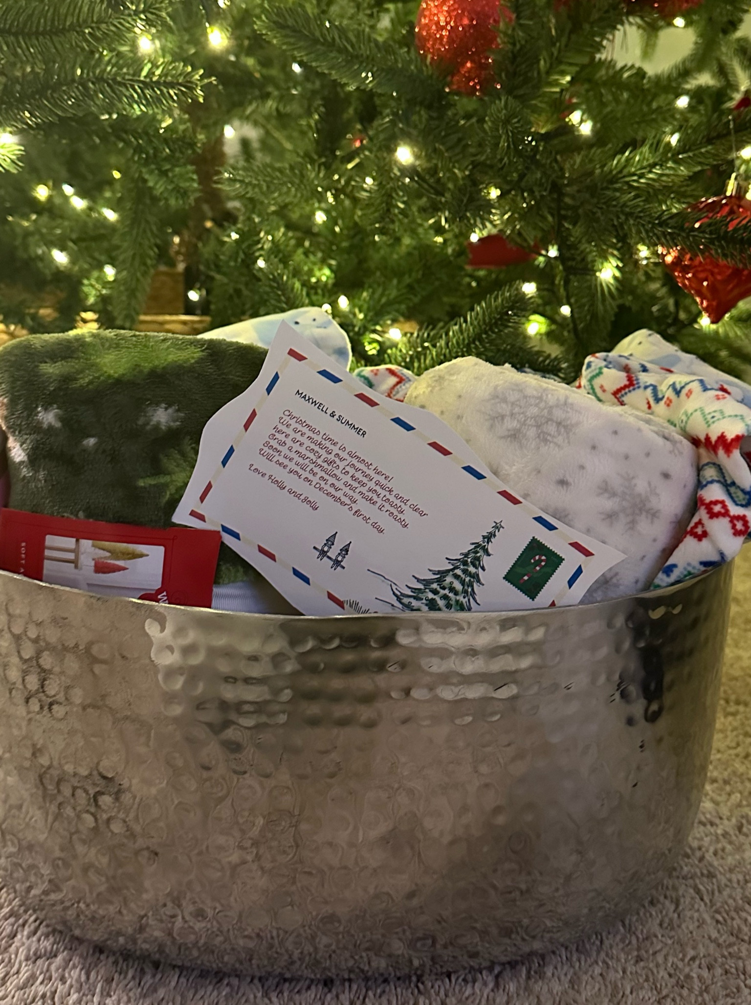 When the elves haven’t arrived but the kids need pajamas 


#LTKKids #LTKHoliday #LTKFamily