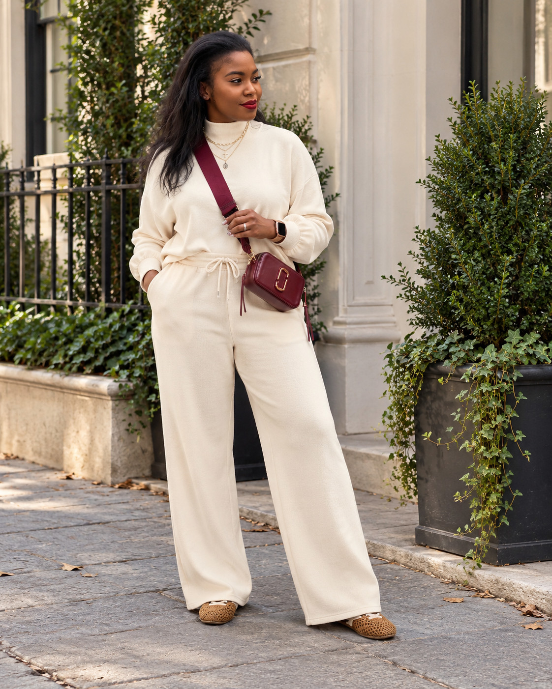 easy Walmart lounge set - Wearing a Medium 

 
