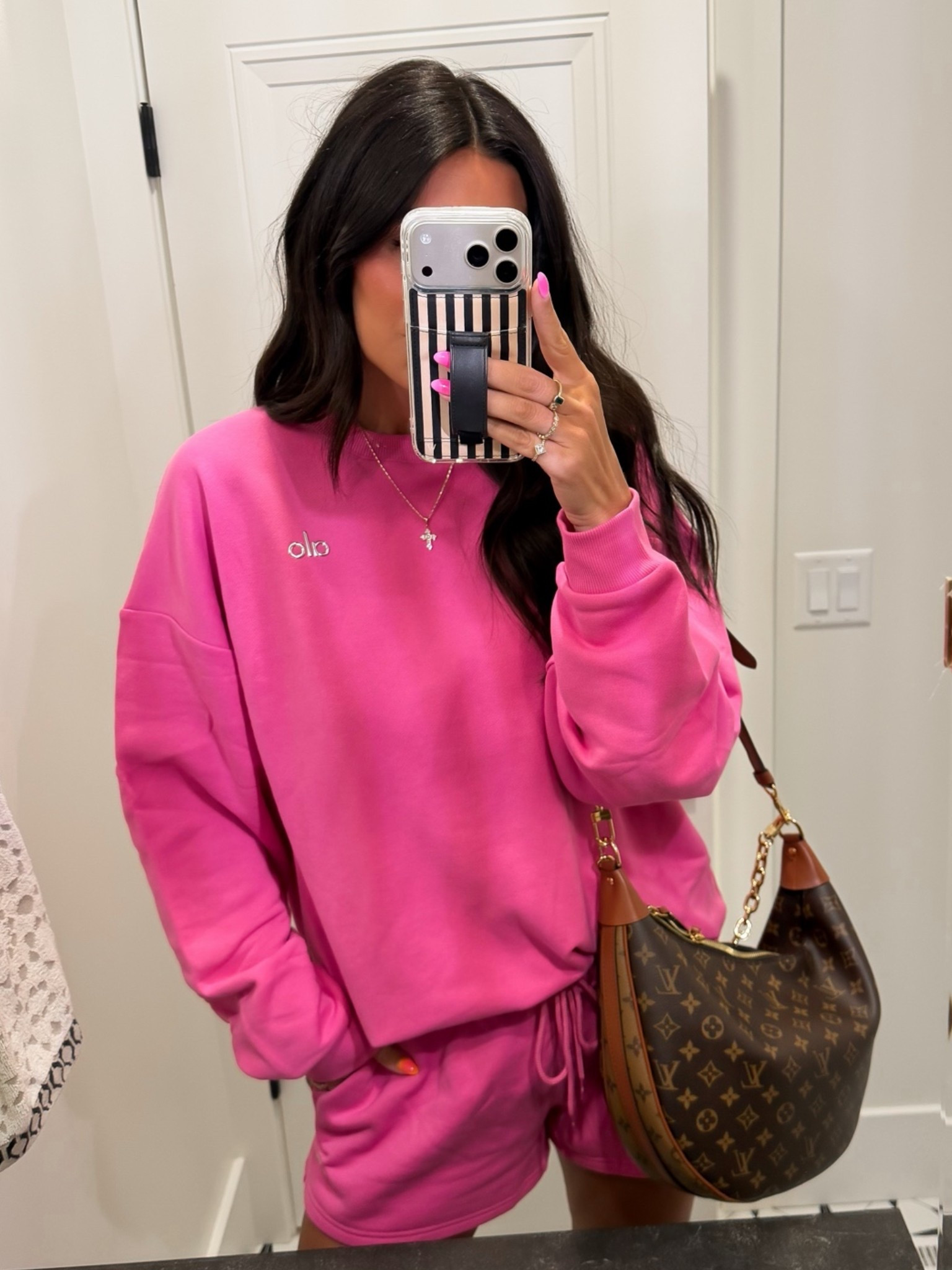 New Alo set. Large sweatshirt and small bottoms

#LTKgrwm #LTKdayinmylife #LTKootd