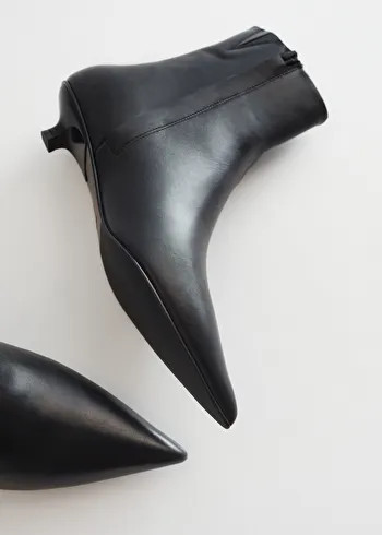 Soft Flat Pointy Boots | & Other Stories (EU + UK)