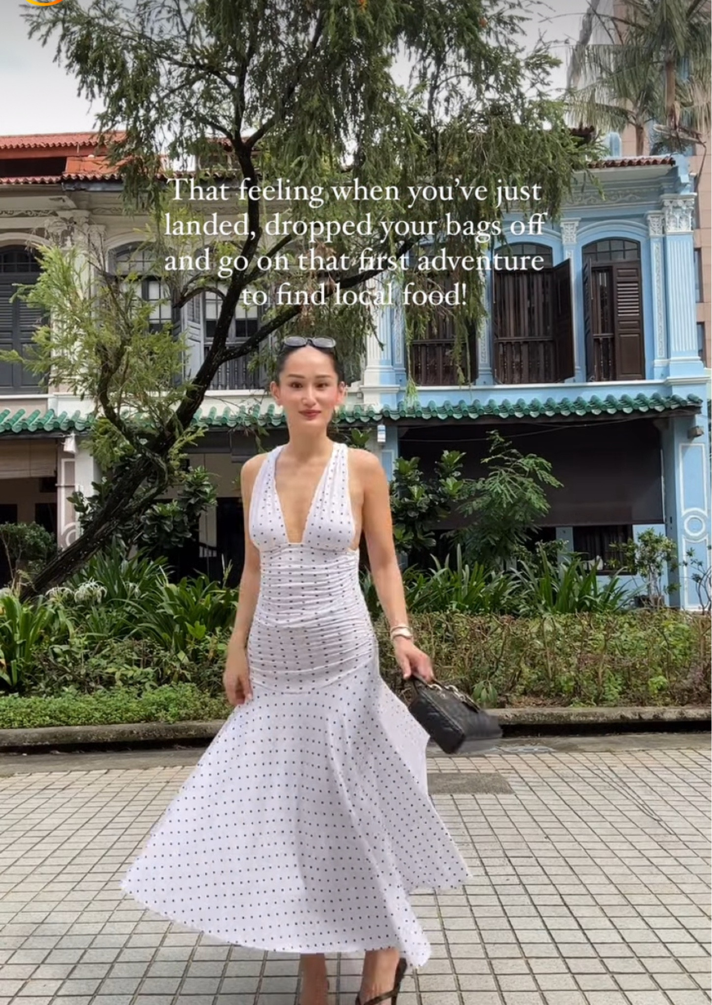 Arrived in Singapore! The adventure & food four begins. I totally forgot how humid it gets here, it’s gonna be slick back buns for me for the next couple of days hahaha #singaporetrip #singaporetravel (ib @nom_life )