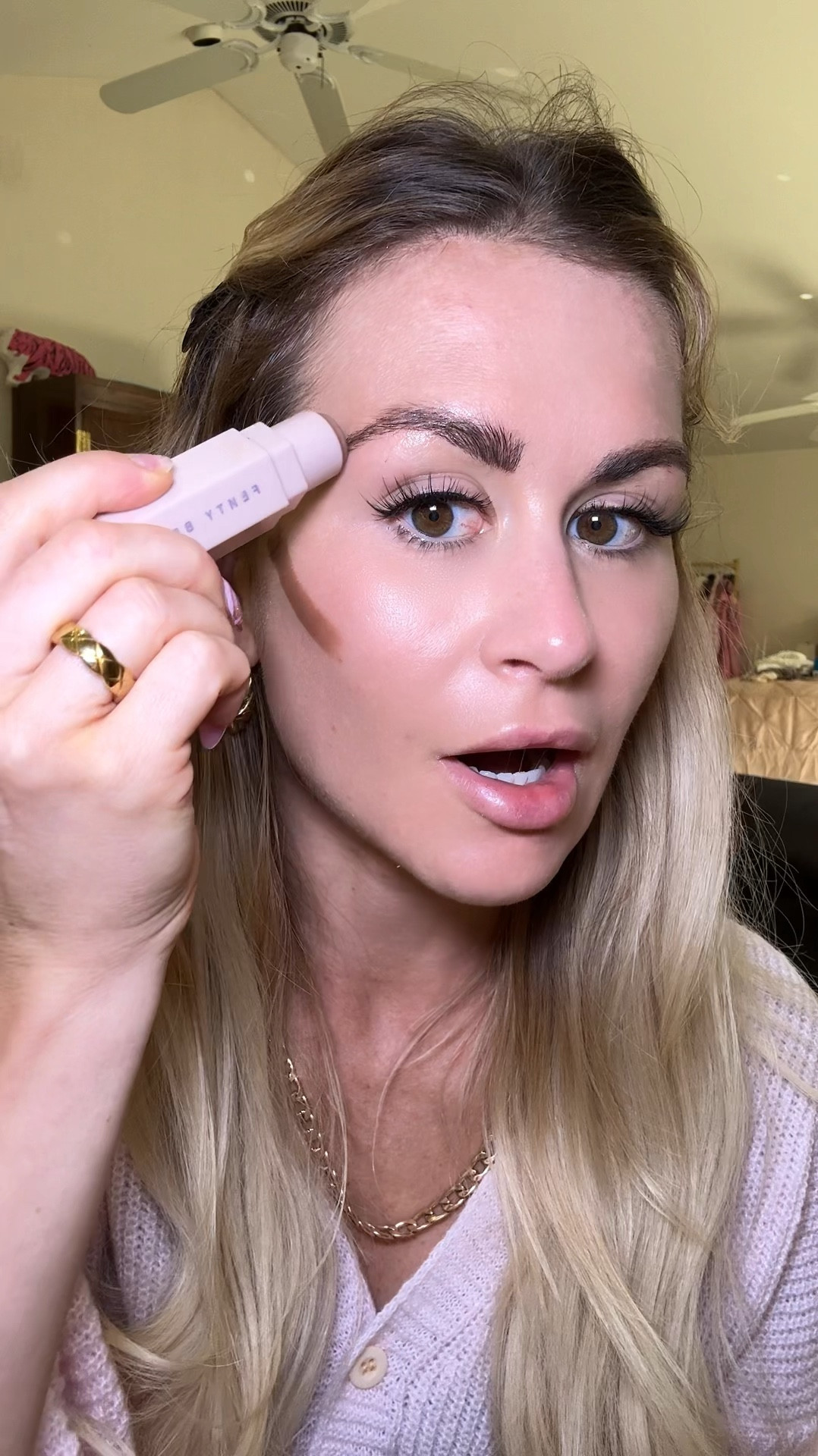 Testing out the viral model contouring hack! 🖤 scam or no?

#LTKBeauty #LTKFindsUnder50 #LTKVideo