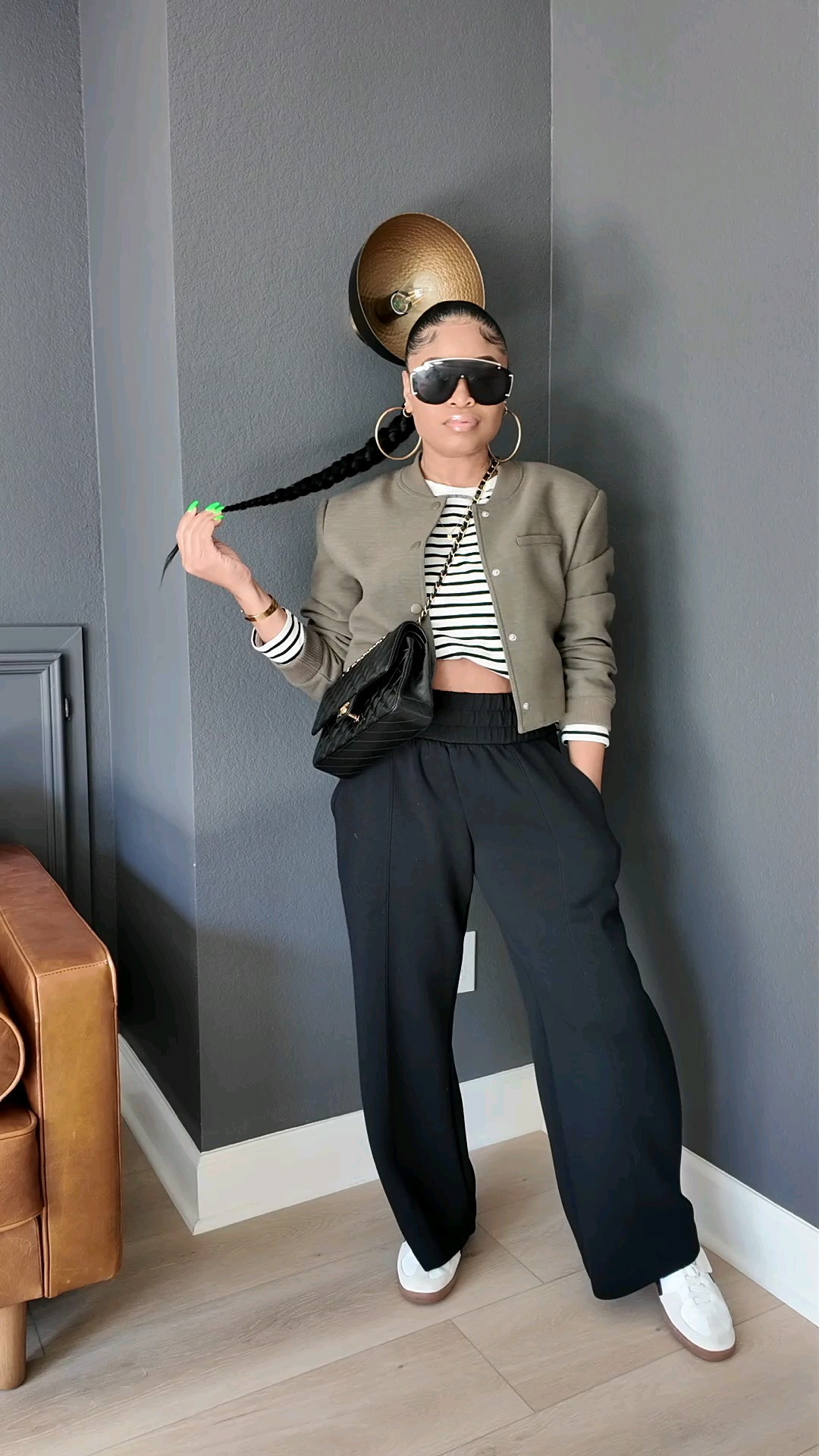 • Cool Mom Vibes 💕

