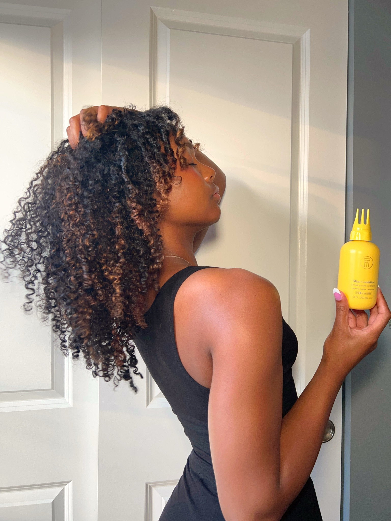 A healthy scalp = healthy hair💛 #ad 


Prioritize your scalp health during your next wash day with @tphbytaraji scalp product line! These products are made with natural ingredients like tea tree oil & eucalyptus that help cleanse build up & relive itching! I also love the cool tingly feeling it leaves. Click my stories to shop!! #TPHBYTARAJI #targetpartner 