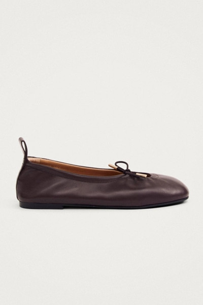 ALOHAS Rosalind Leather Ballet Flats | Urban Outfitters (US and RoW)