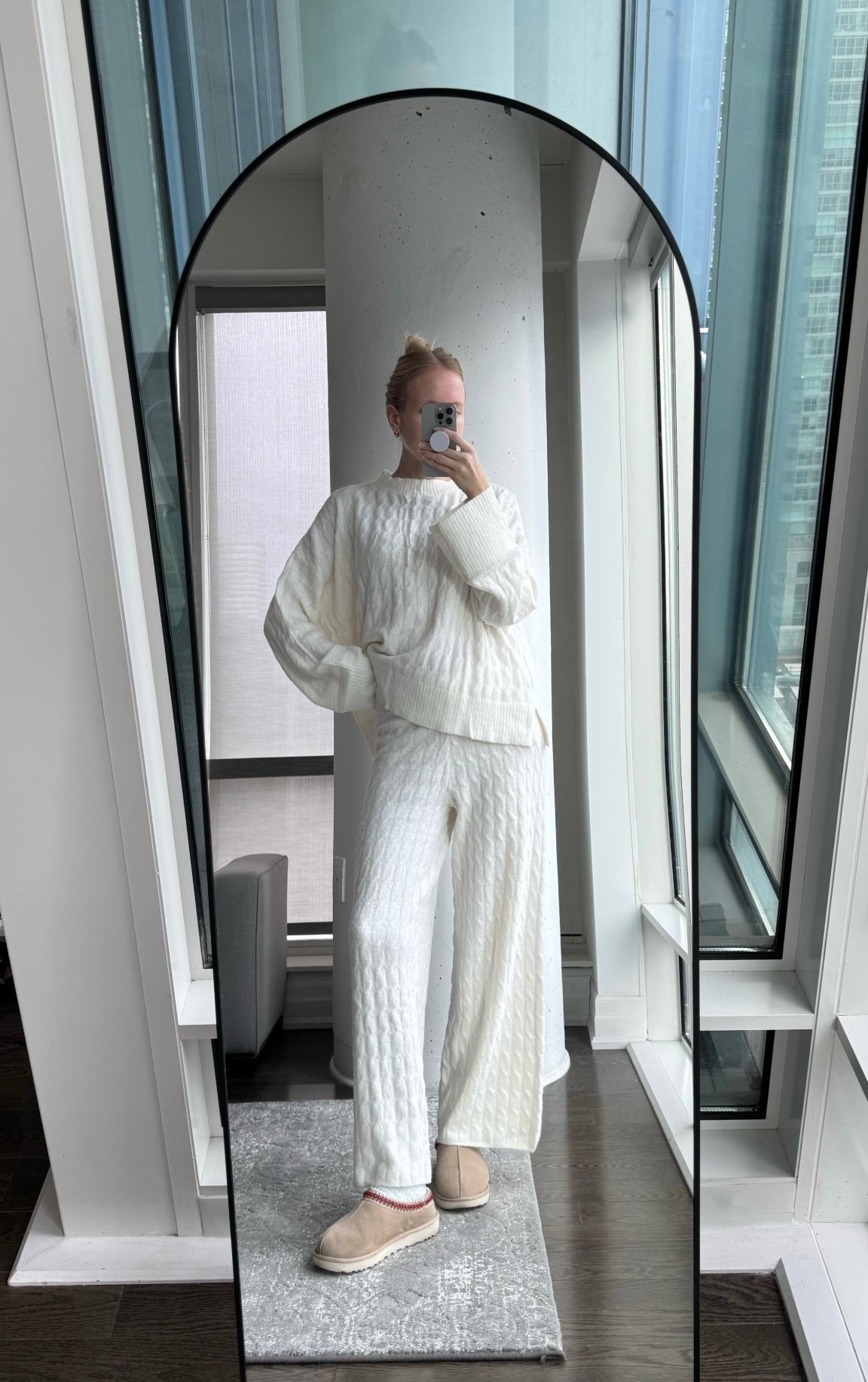 cozy white cableknit set

#cozyset #cableknit #winterwhite