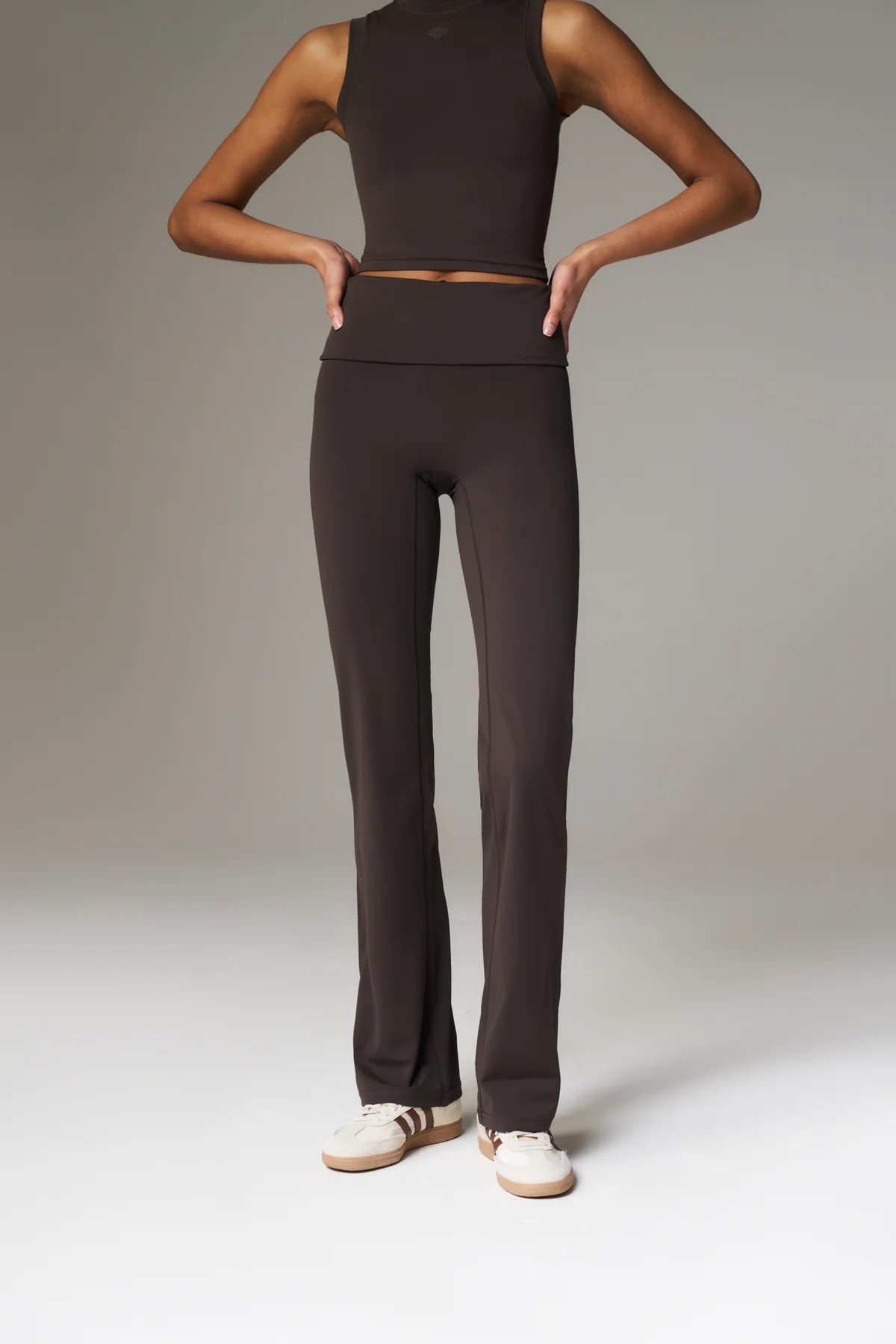 SCULPTING STRETCH FOLDOVER WAISTBAND YOGA PANTS - CHOCOLATE | The Couture Club