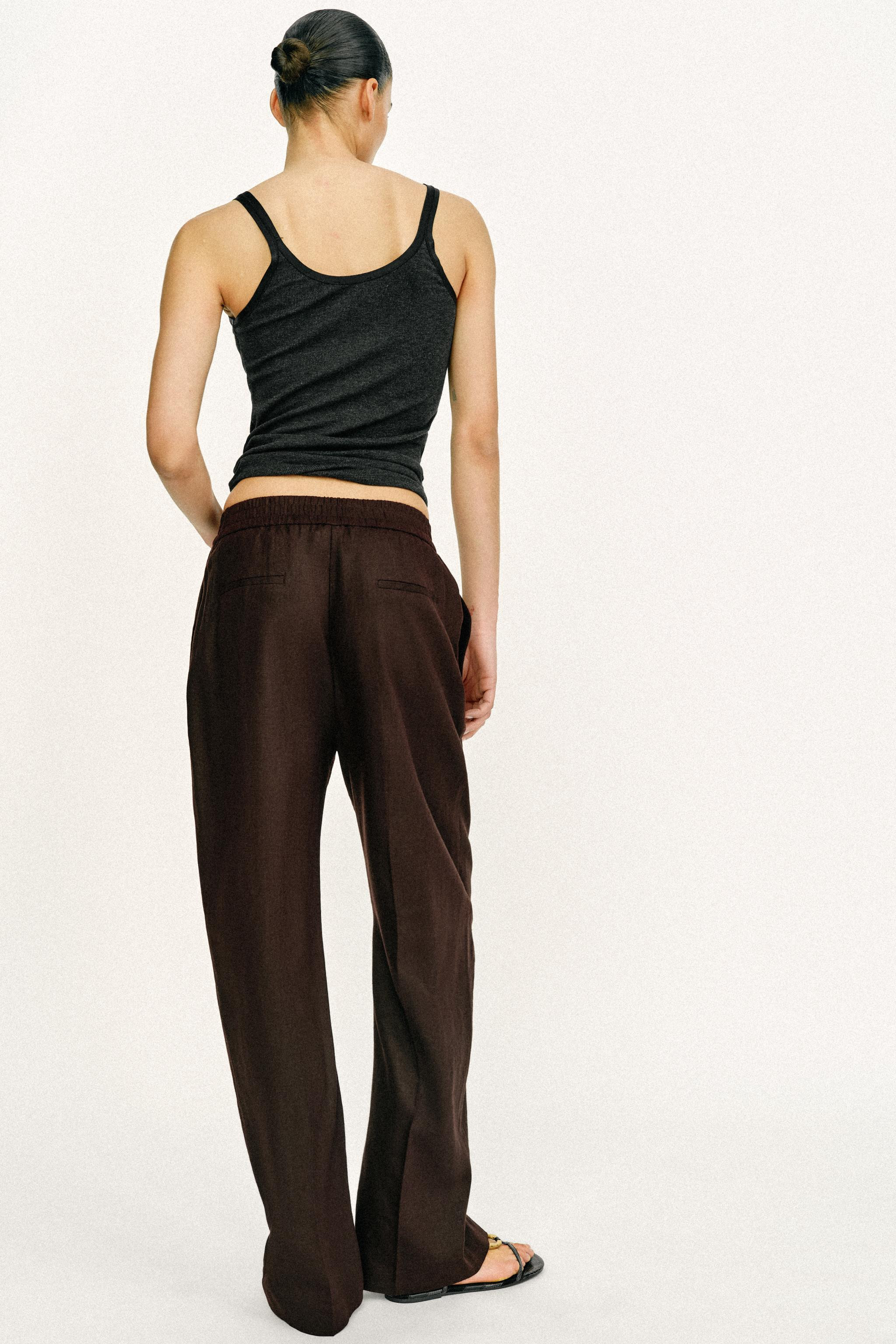 GERADE GESCHNITTENE LEINENHOSE | Zara DE