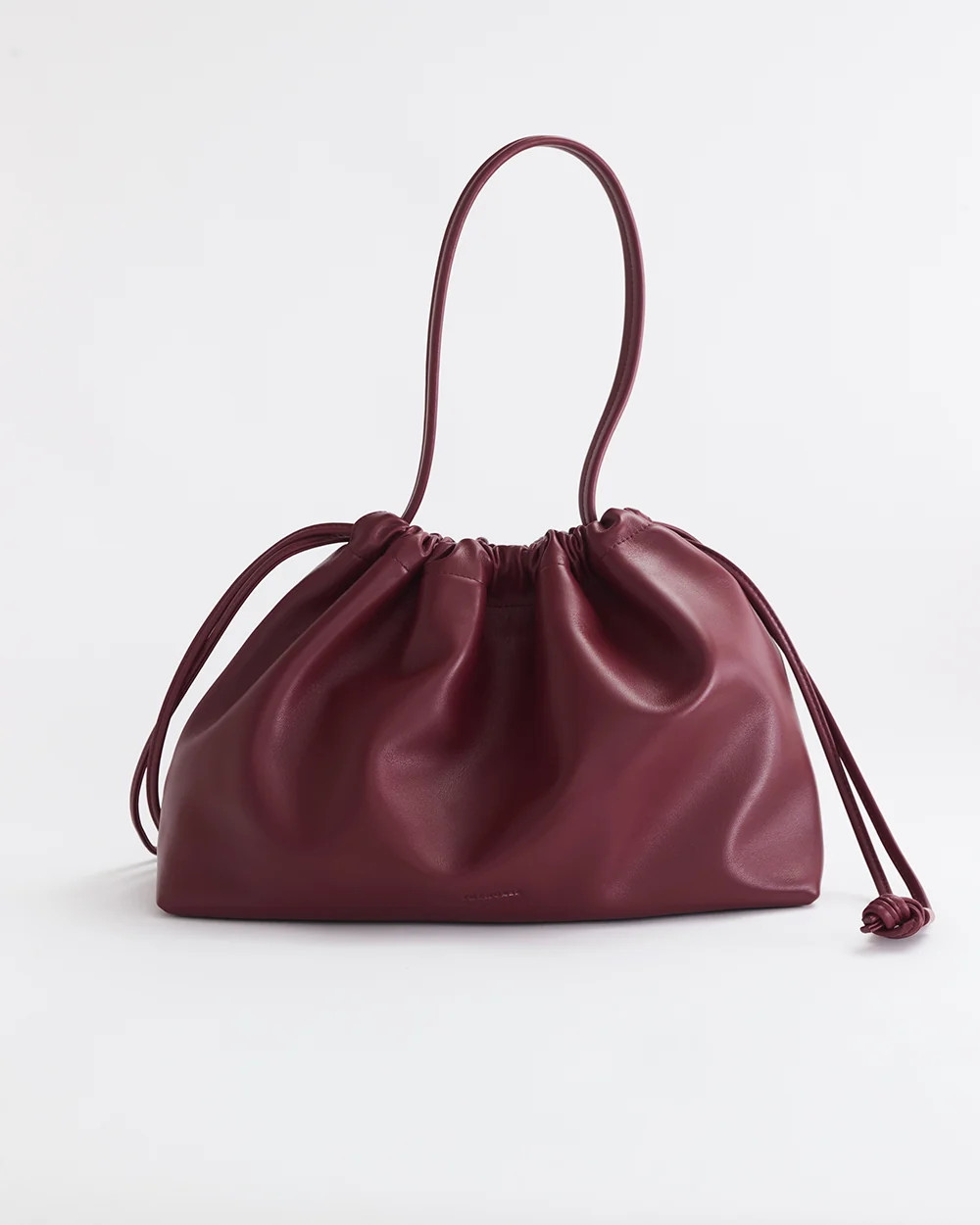 Fin Drawstring bag in cedar red | The Horse (US, AU, UK, NZ)