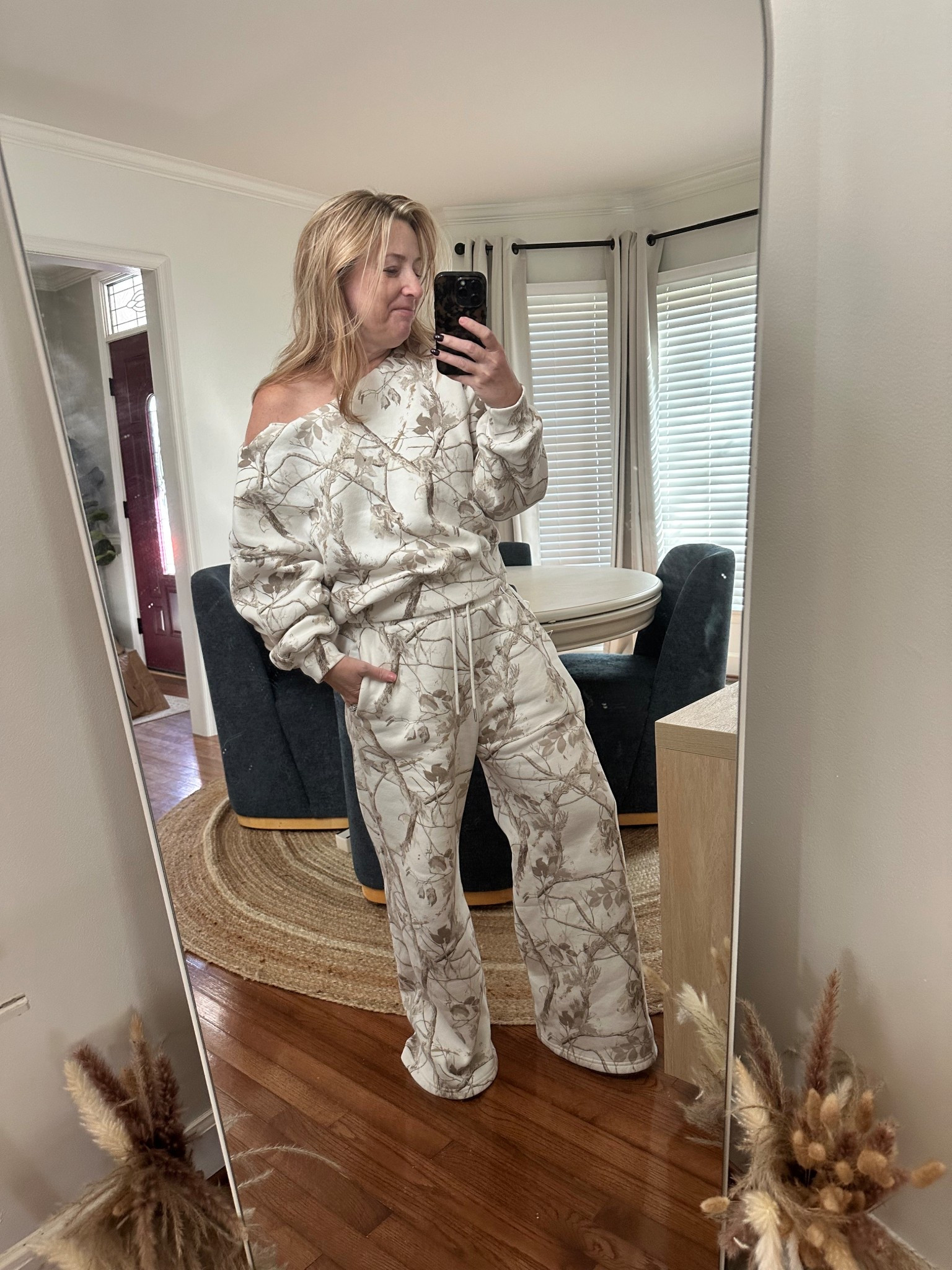 School drop off style
Off shoulder sweatshirt
Camo
Matching set
Abercrombie find

#LTKStyleTip #LTKPetite #LTKActive