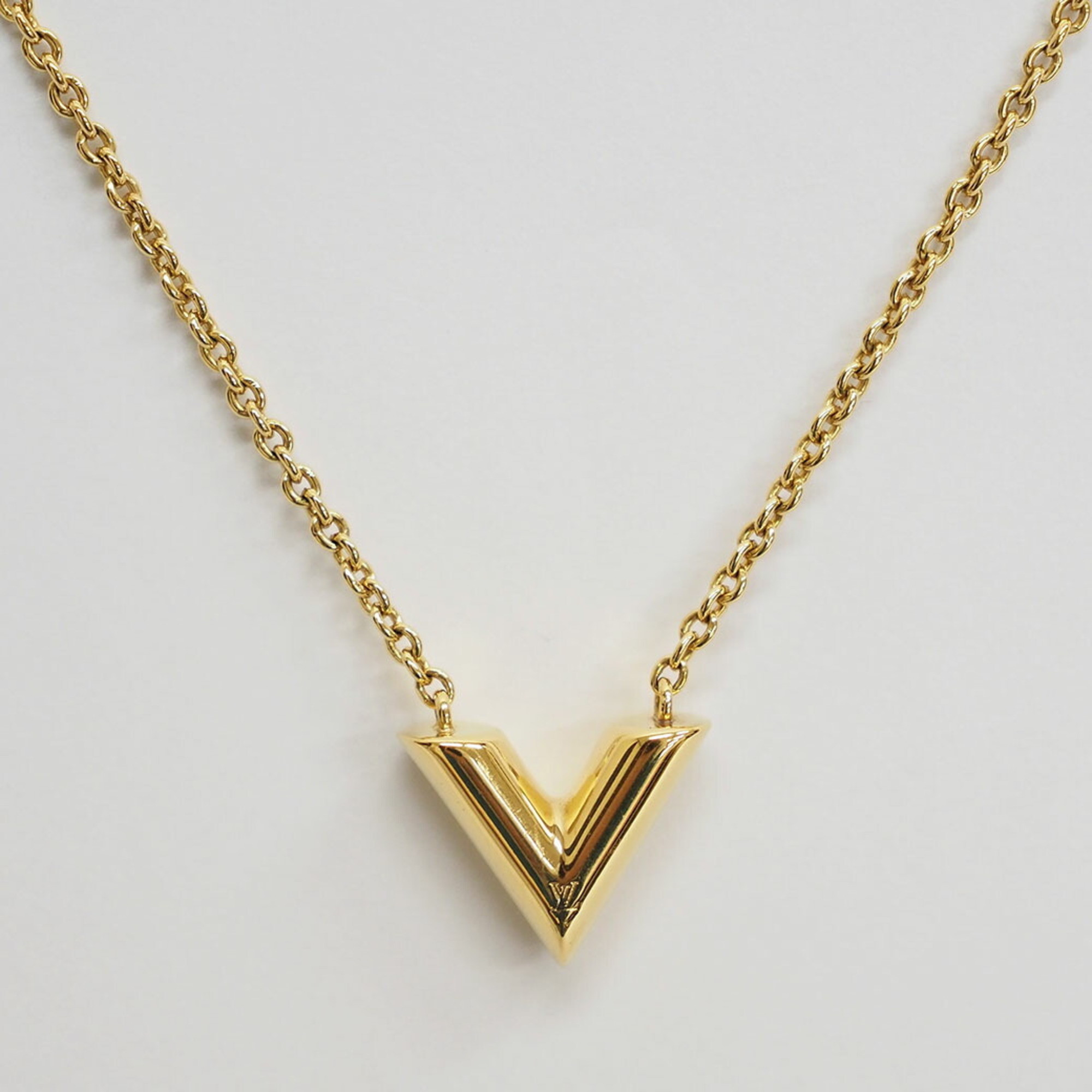 Pre-Owned Louis Vuitton Necklace Essential V M61083 Gold Metal Women's Pendant LOUIS VUITTON (Goo... | Walmart (US)