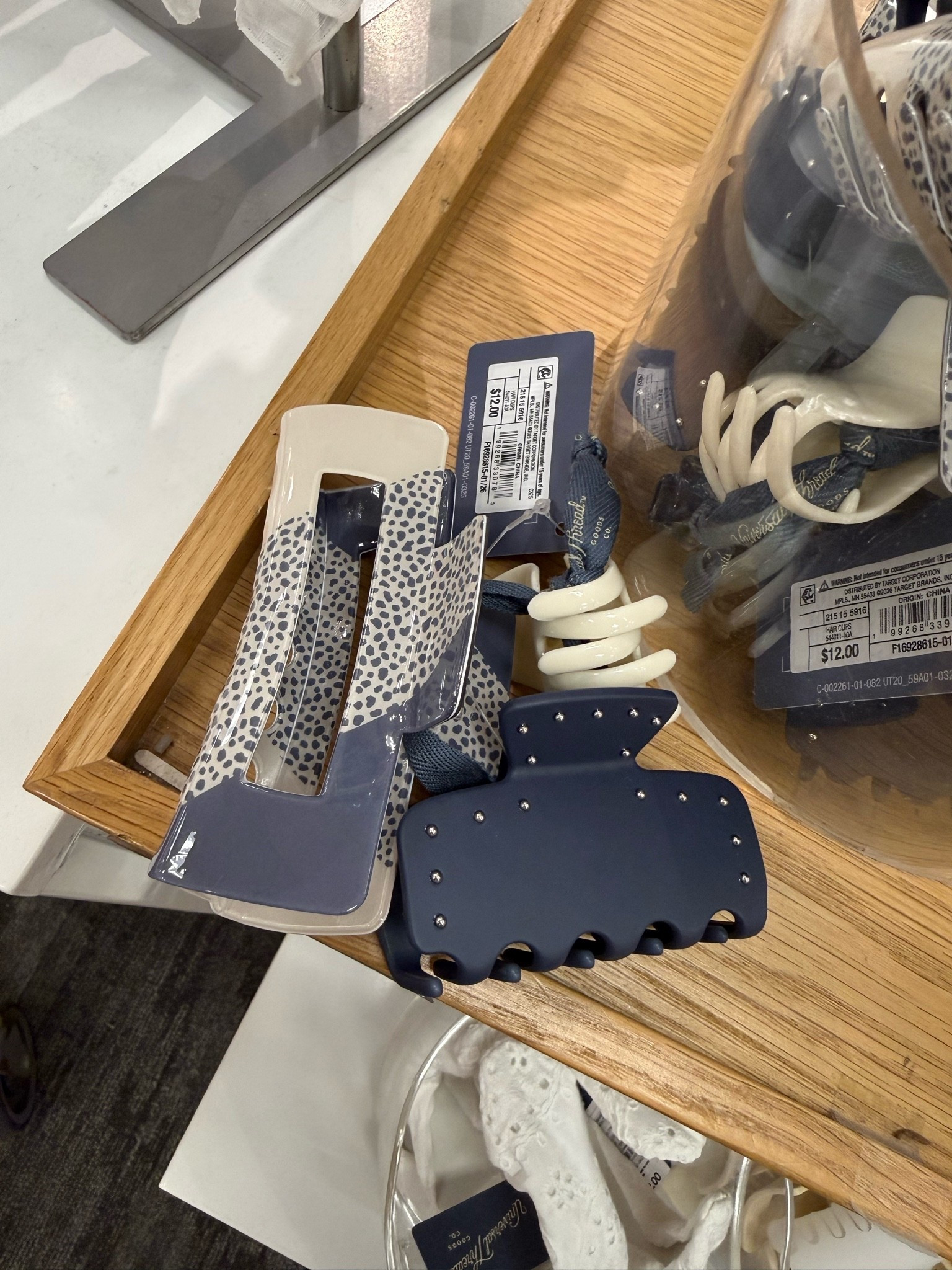 Three pack of clips! These would be cute for Memorial Day 🇺🇸

#LTKgrwm #LTKootd #LTKdayinmylife