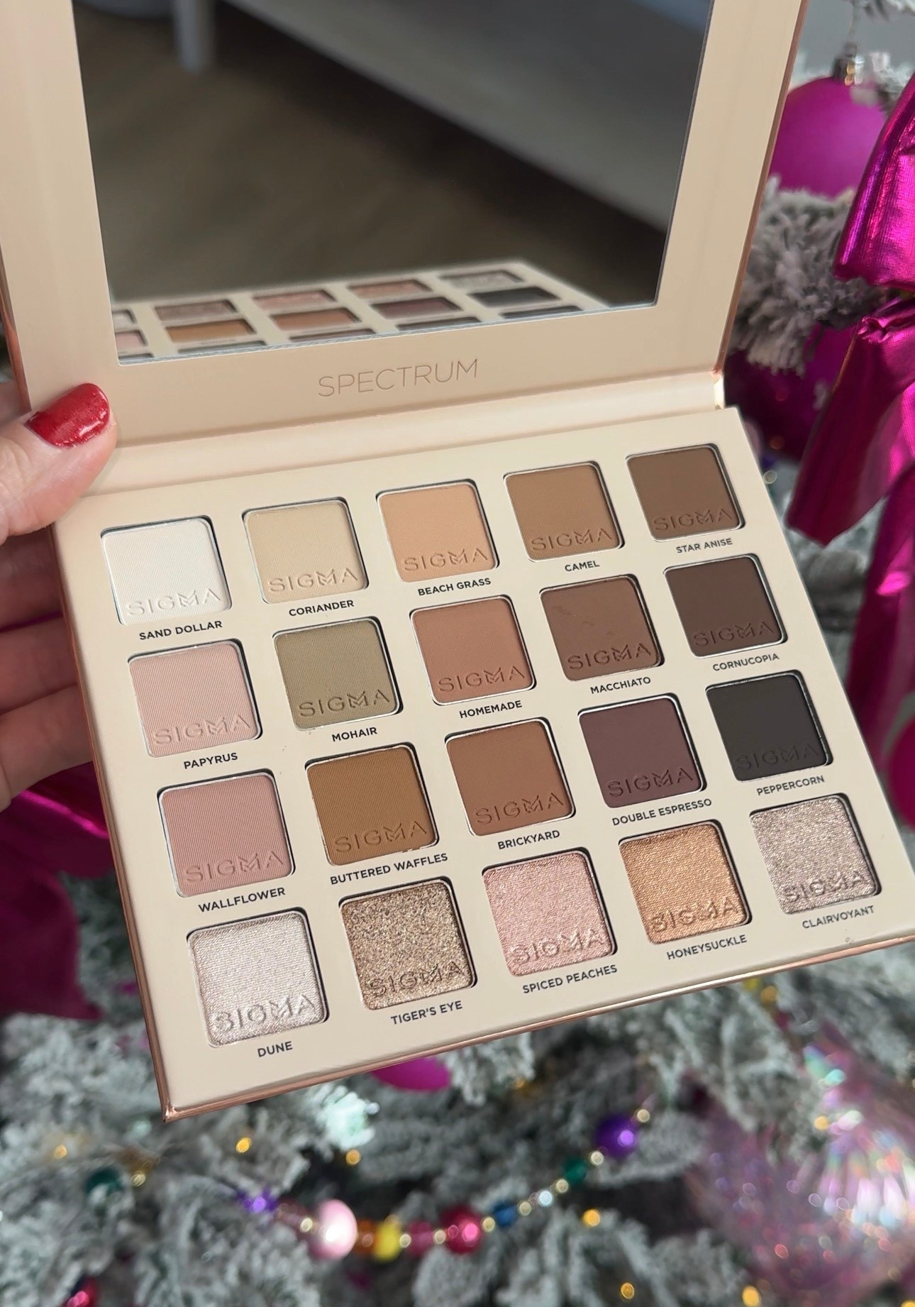 Obsessed with the signature sleigh set from @sigmabeauty! The palette is gorgeous and I’m loving the tubing mascara! 

#LTKgrwm #LTKHoliday #LTKGiftGuide