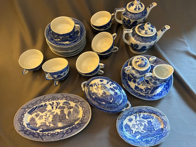 Blue Willow Children's China Tea Set 32 Pieces  - VINTAGE SET - Japan - Extra | eBay US