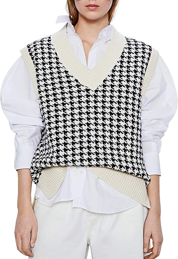 SAFRISIOR Oversized Houndstooth Knitted Vest Sweater Vintage V Neck Loose Sleeveless Sweater | Amazon (US)