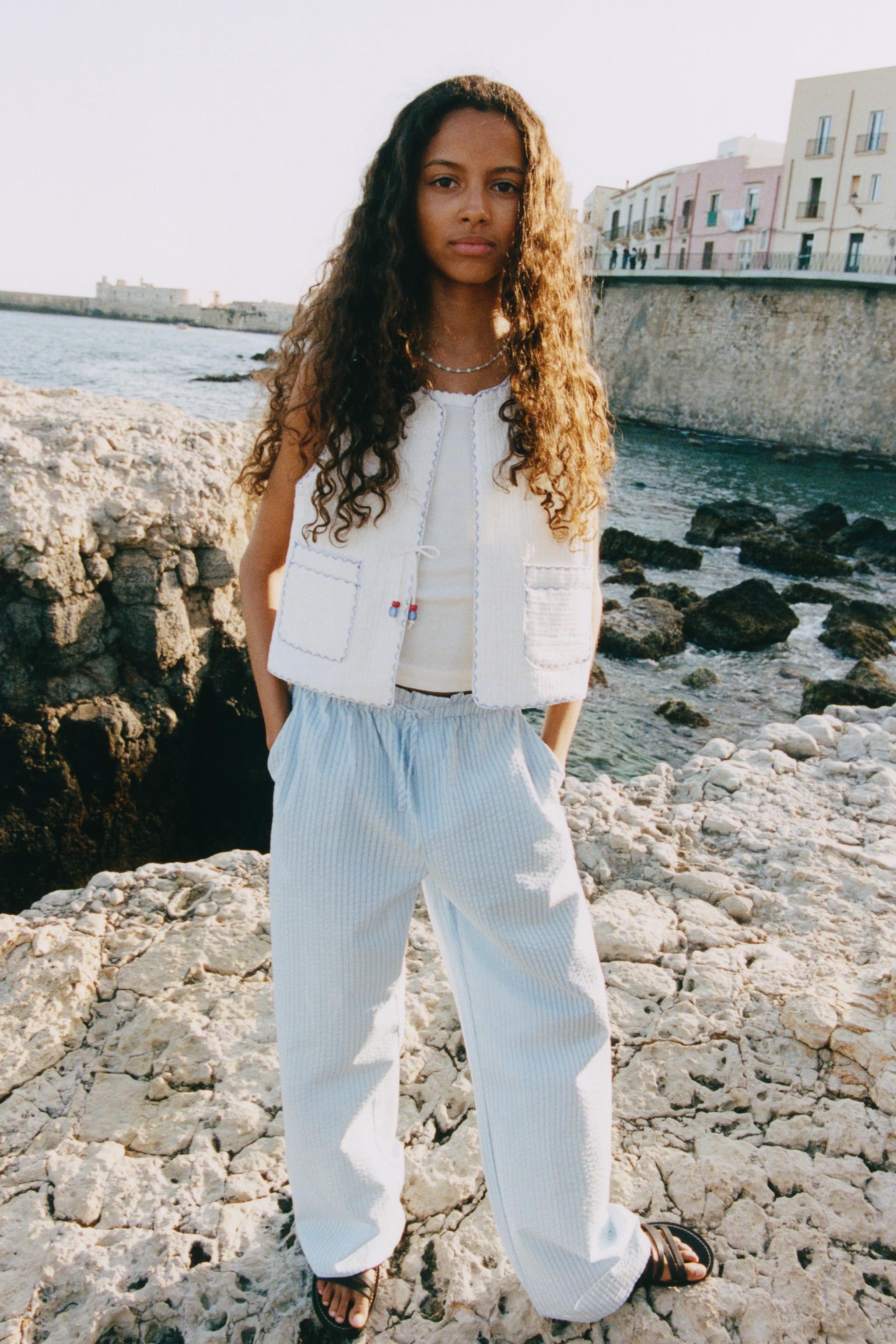 GILET IMBOTTITO RICAMI A CONTRASTO | Zara IT