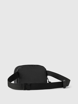 GapFit 100% Recycled Belt Bag | Gap Factory