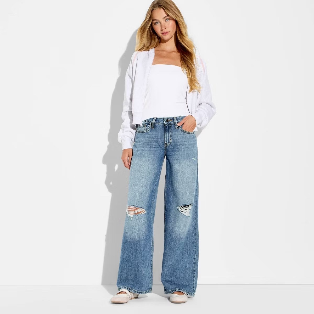 Baggy jeans!!!

#LTKPetite #LTKSaleAlert #LTKootd