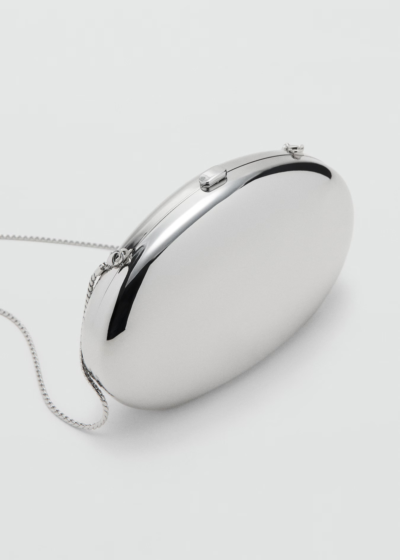 Oval clutch bag | Mango (US/MX/AU)