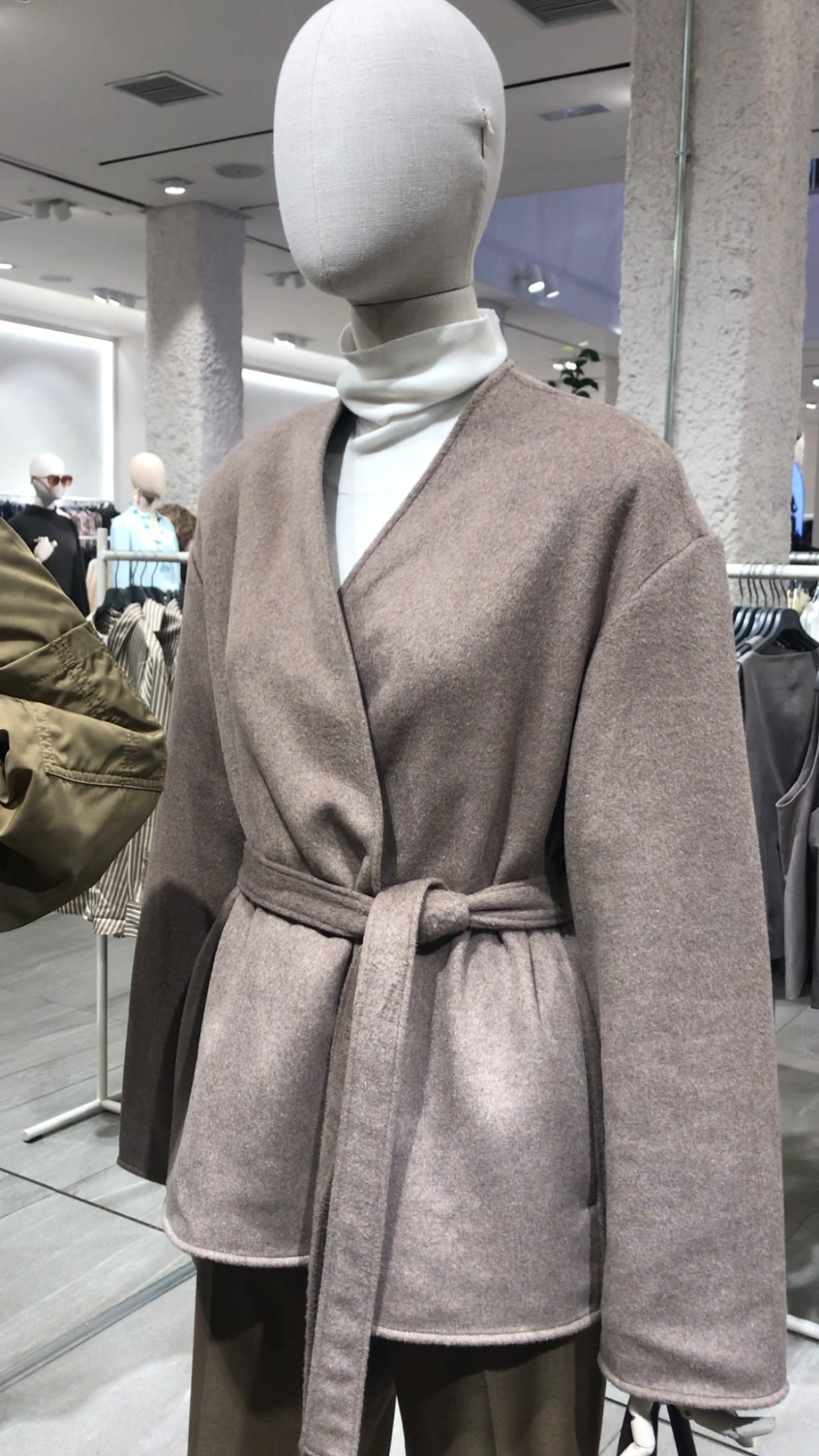 Short coat is a versatile piece to have in your winter/spring closet & there are so many of them lately in stores. Here are my fave ones 🖤

#LTKworkwear #LTKstyletip #LTKwinter