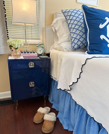 Ready to make a statement? @inspiredhomeco has stylish and affordable pieces to elevate your space and provide a feeling of sophistication! I recently upgraded my old nightstand pair to the Dark Navy Araceli paid from Inspired Home and am loving the style and functionality they provide right next to my bed! The blue color was a natural choice for me, but be sure to check out these nightstands and other favorites from @inspiredhomeco in my LTK Profile! #ad #GoGetInspired #InspiredHomeCo #HomeDecor #HomeDesign #InteriorDesign 

#LTKhome