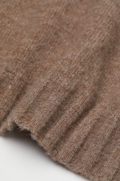 Fine-knit Crop Sweater Vest | H&M (US + CA)