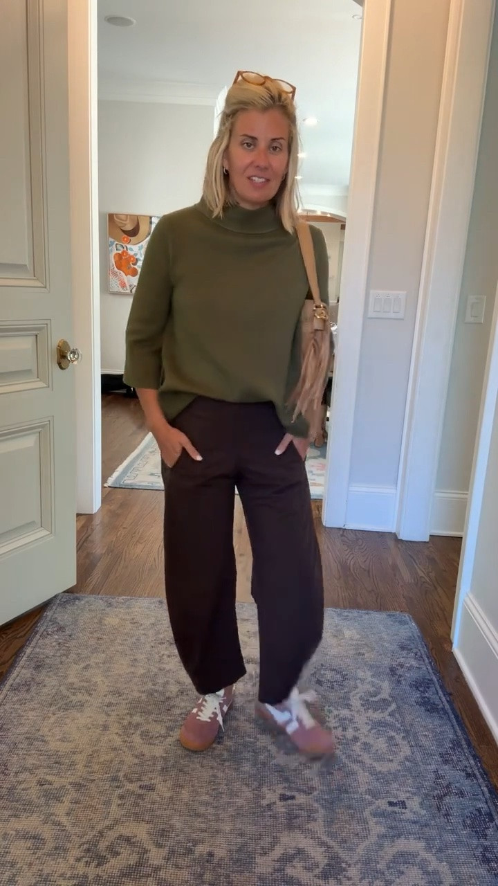 The Jackie and Ruti pants for the win! 
Sweater - xs
Pants - 4P
Sneakers - 8 tts