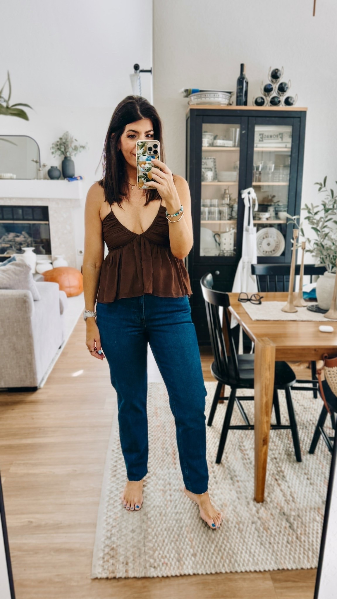 In a 29 regular in the midrise straight and Medium top 

curve love, midsize denim, fall denim, black denim, baggy jeans, boot cut, flare, high rise, skinny jean, affordable denim

#LTKSeasonal #LTKMidsize #LTKStyleTip