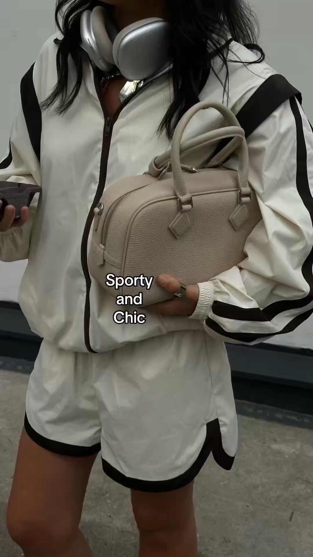 Sporty, but make it chic 🤍 The perfect effortless outfit combo for everyday plans. #SportyChic #OutfitInspo #StyleInspo #EverydayStyle #LTKStyle

#LTKSaleAlert #LTKootd