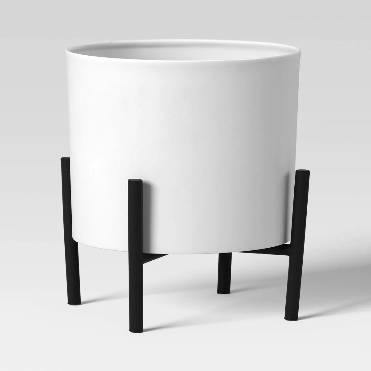 HighlightsRound planter pot in whiteIncludes a planter standMade of metalIdeal for indoor and out... | Target