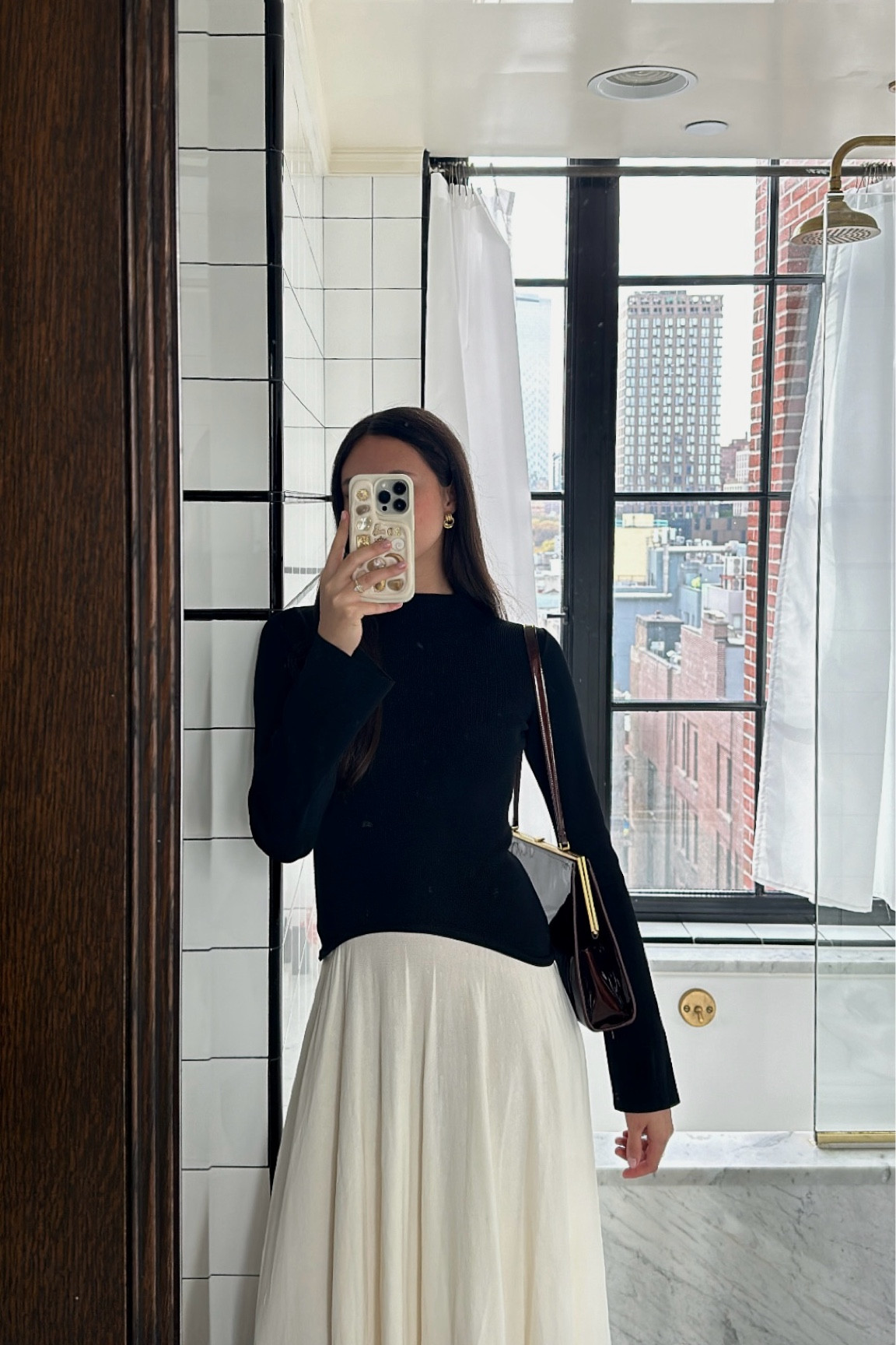 🖤🤍🖤

#LTKSeasonal #LTKHome #LTKHoliday