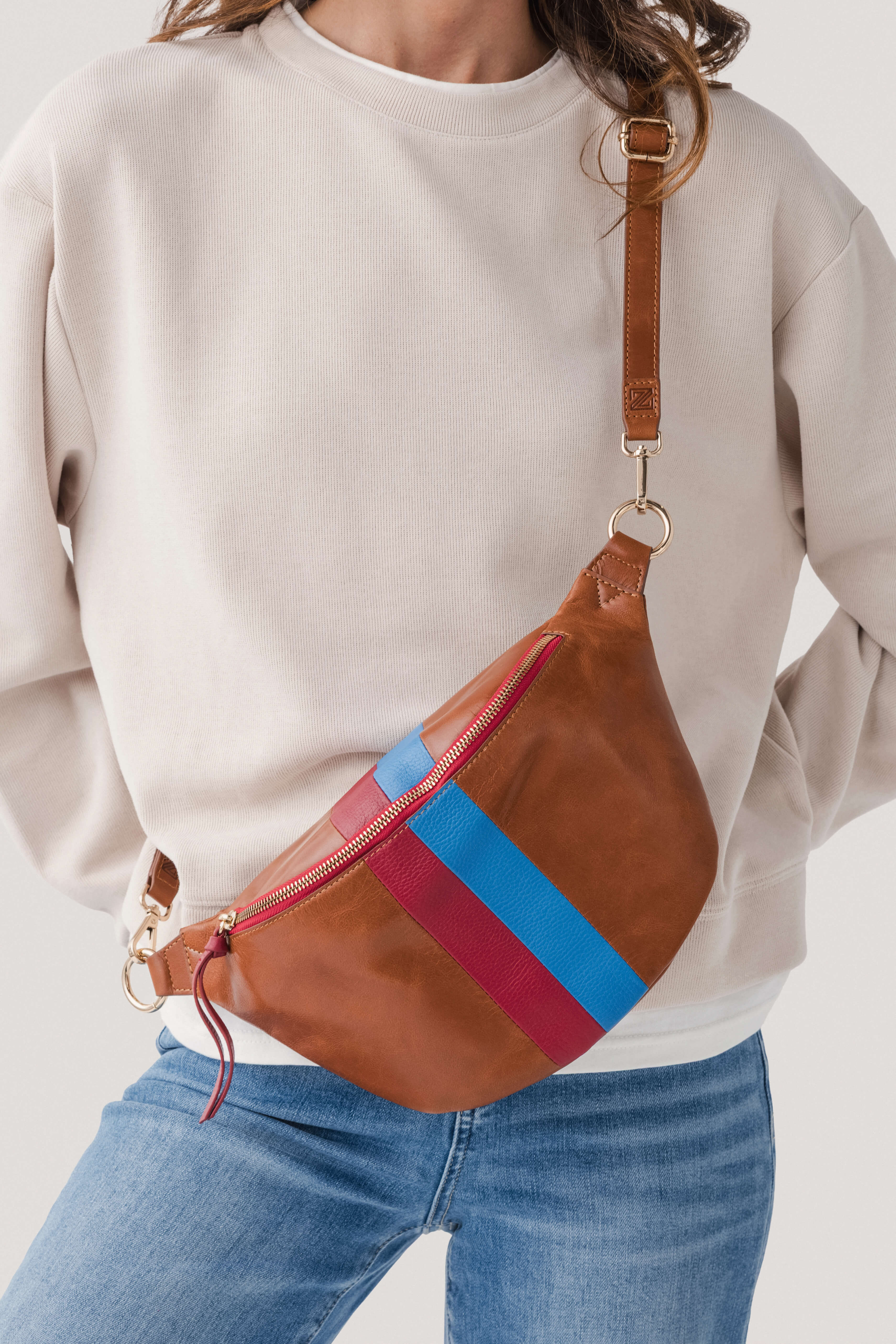 Capital Z Sidekick Sling Retro | Social Threads